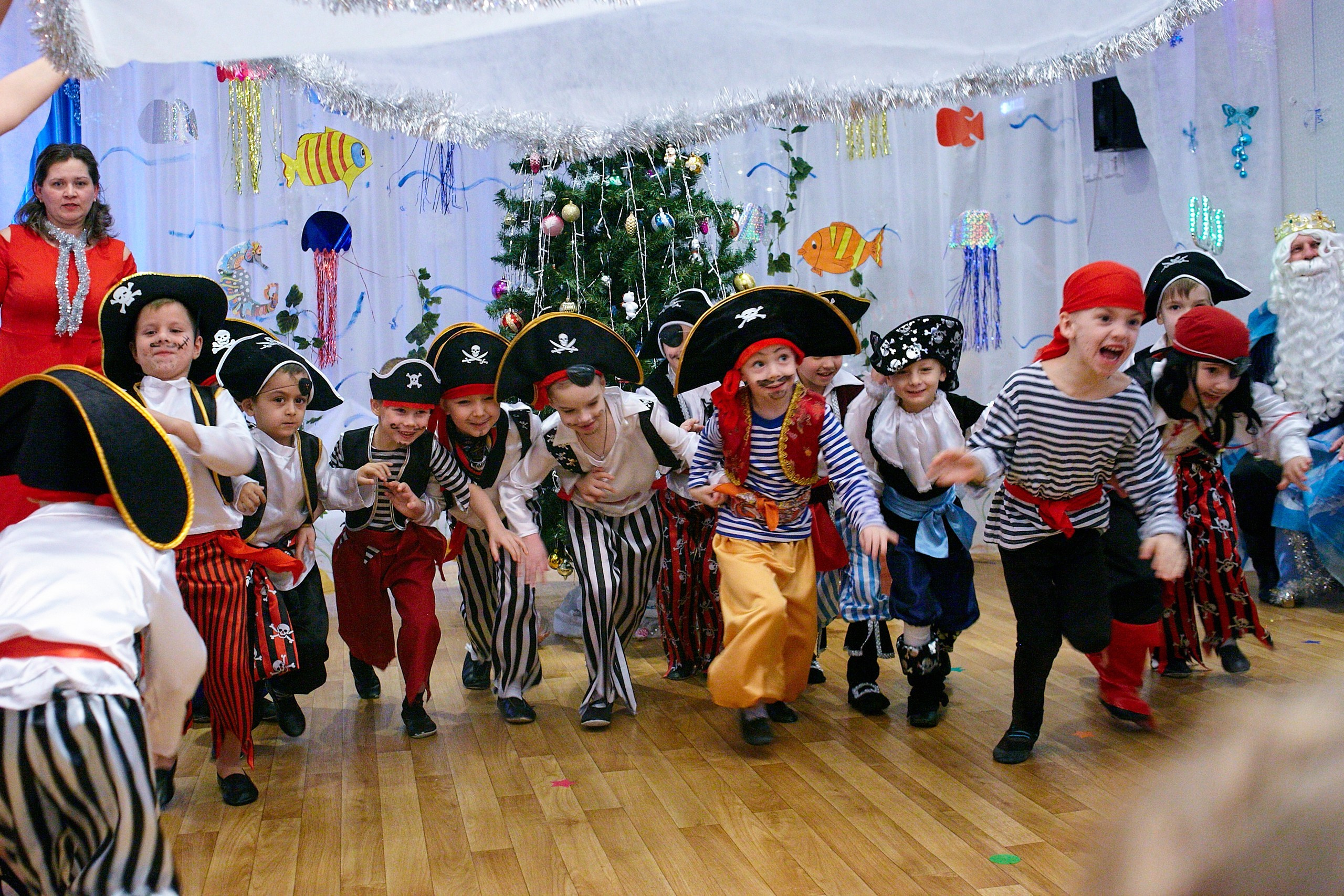 Новогодний утренник. Выпускной альбом Новосибирск