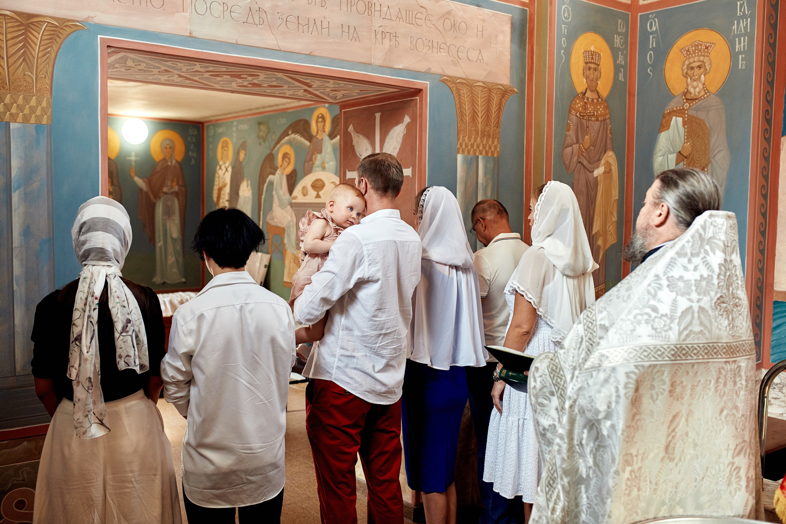 Фотограф на крещение в Москве, заказать услуги проф фотосъёмки — Цены и стоимость услуг фотосъёмки крещения