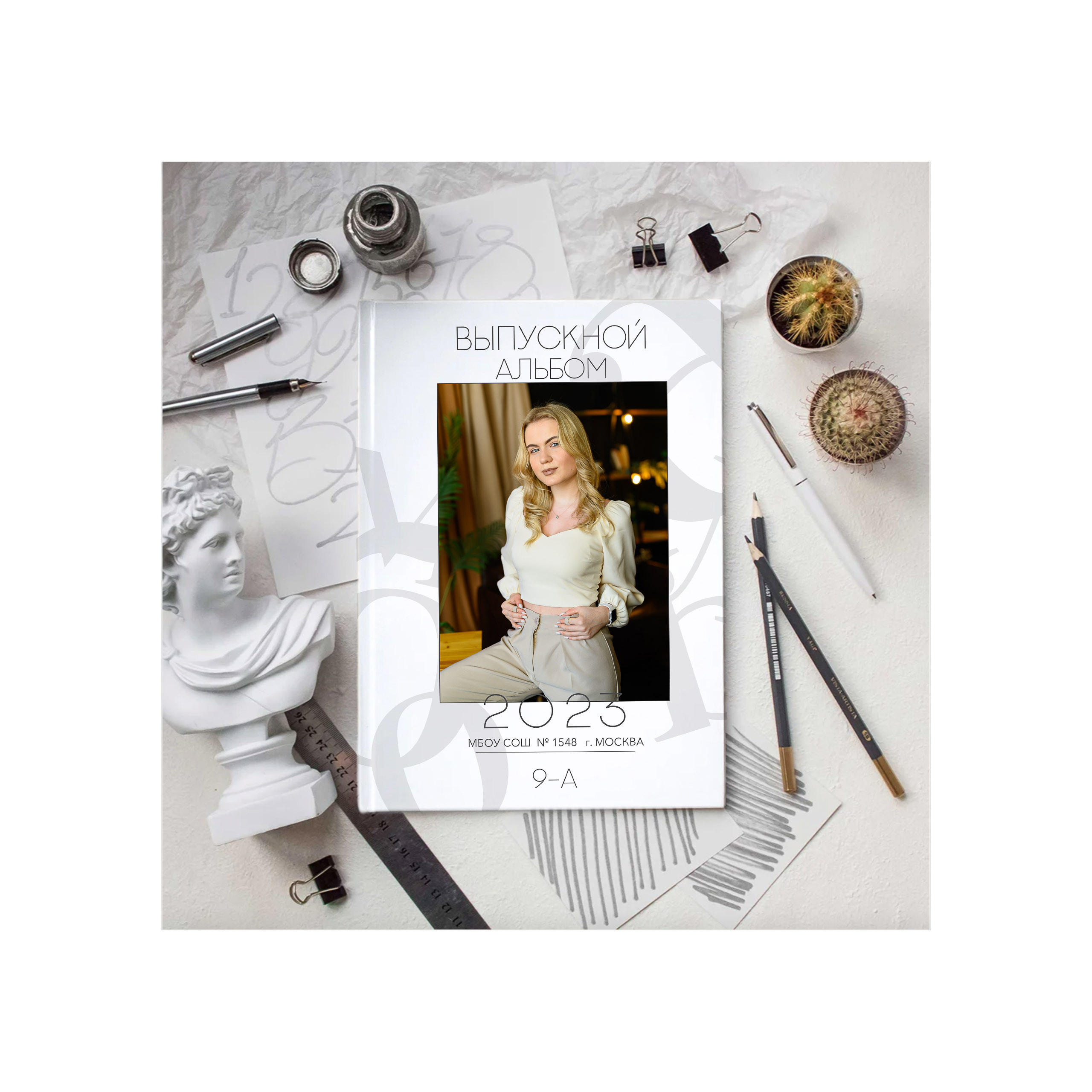 Школьный альбом 9-11 класс за 3600 руб. на 5 разворотов. Выпускной школьный альбом в Москве / Школьный фотограф Юлия Михайленко