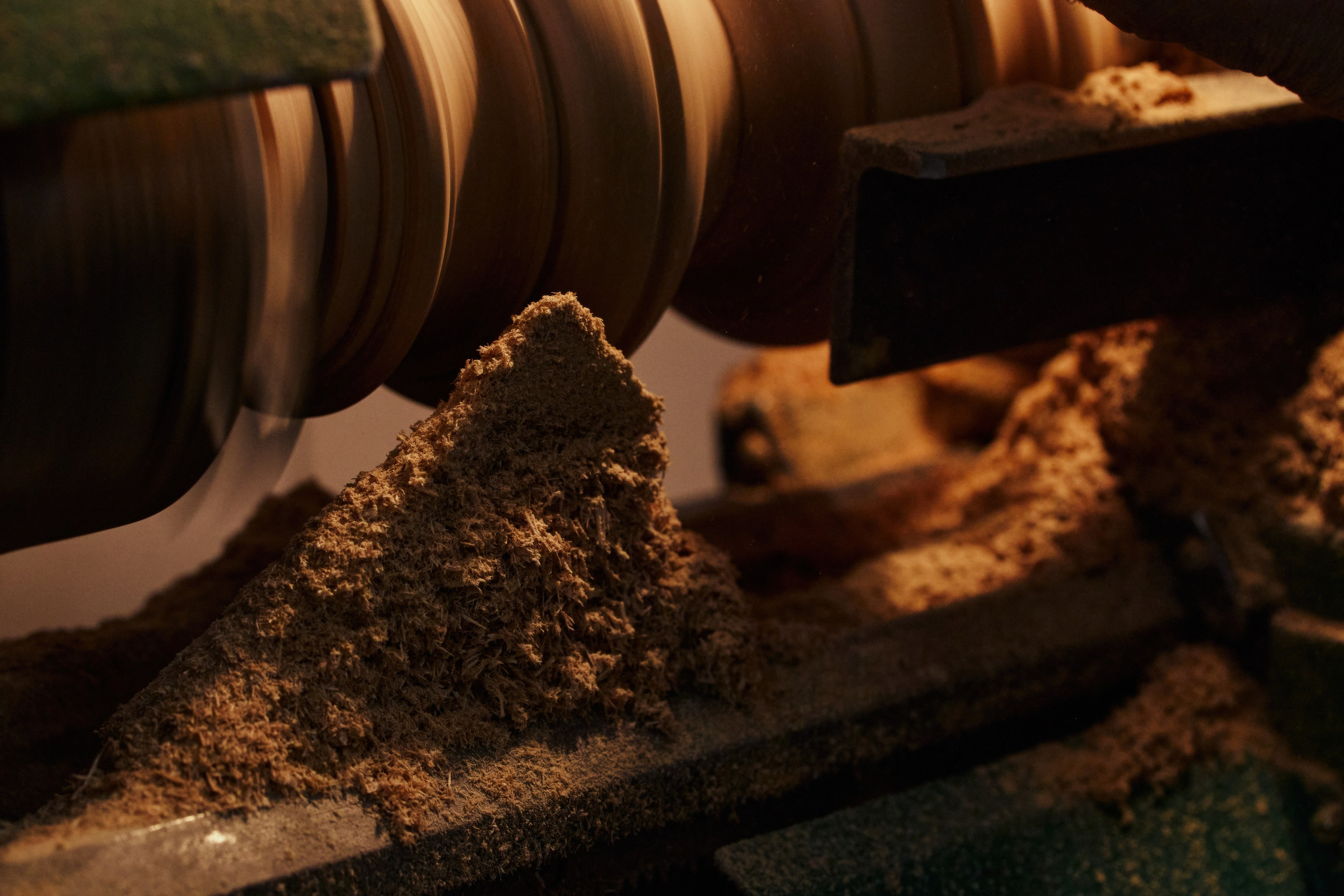 Реставратор мебели | Контора К. Фотограф в Москве — бизнес-контент, репортаж, портреты| Виталий Кулешов