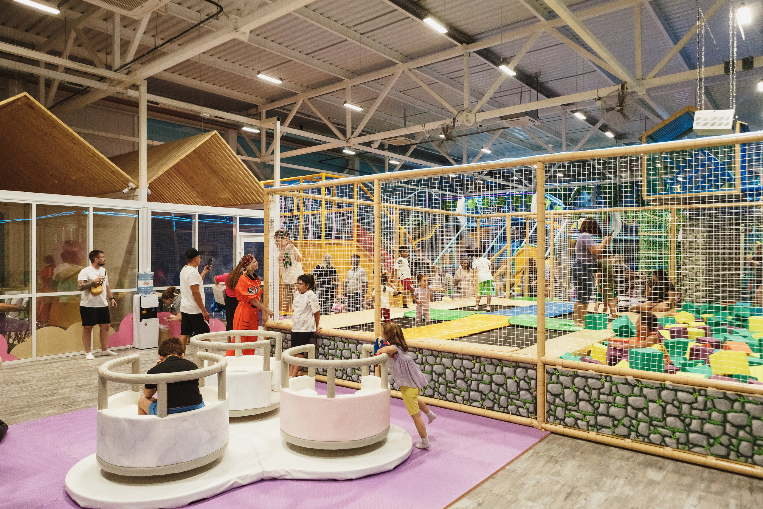 Туси Джуси Таганрог — Яркие и Весёлые Фотографии Детской Игровой Зоны. Свадебный и семейный фотограф в Таганроге Бакарюк Антон