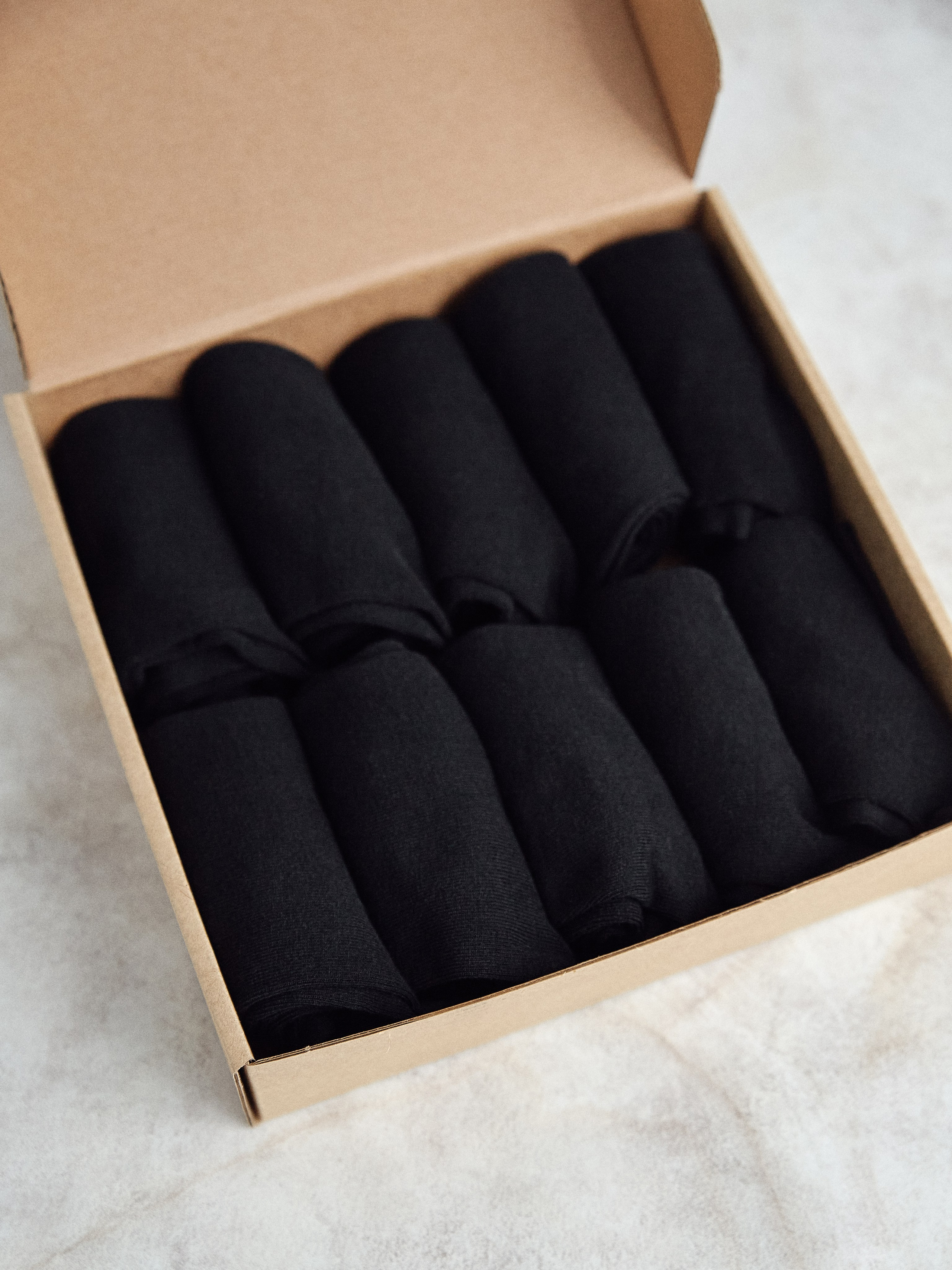 Съёмка товарных позиций для бренда Sh&B SOkS. Антон Артюшин, портретный фотограф. Москва