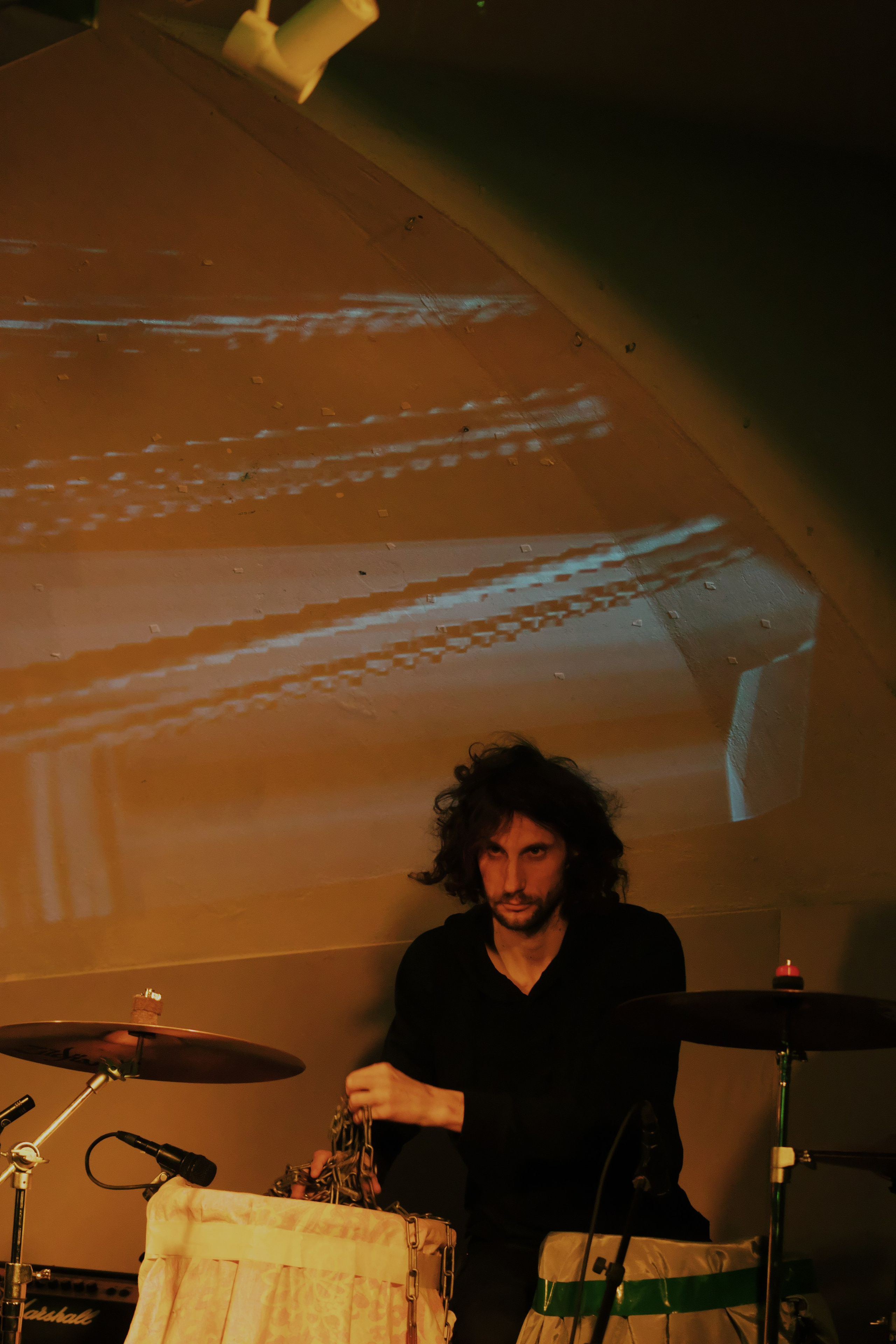 Видишь, я всё ещё здесь 🎛️. Миша Печёнкин | фотография