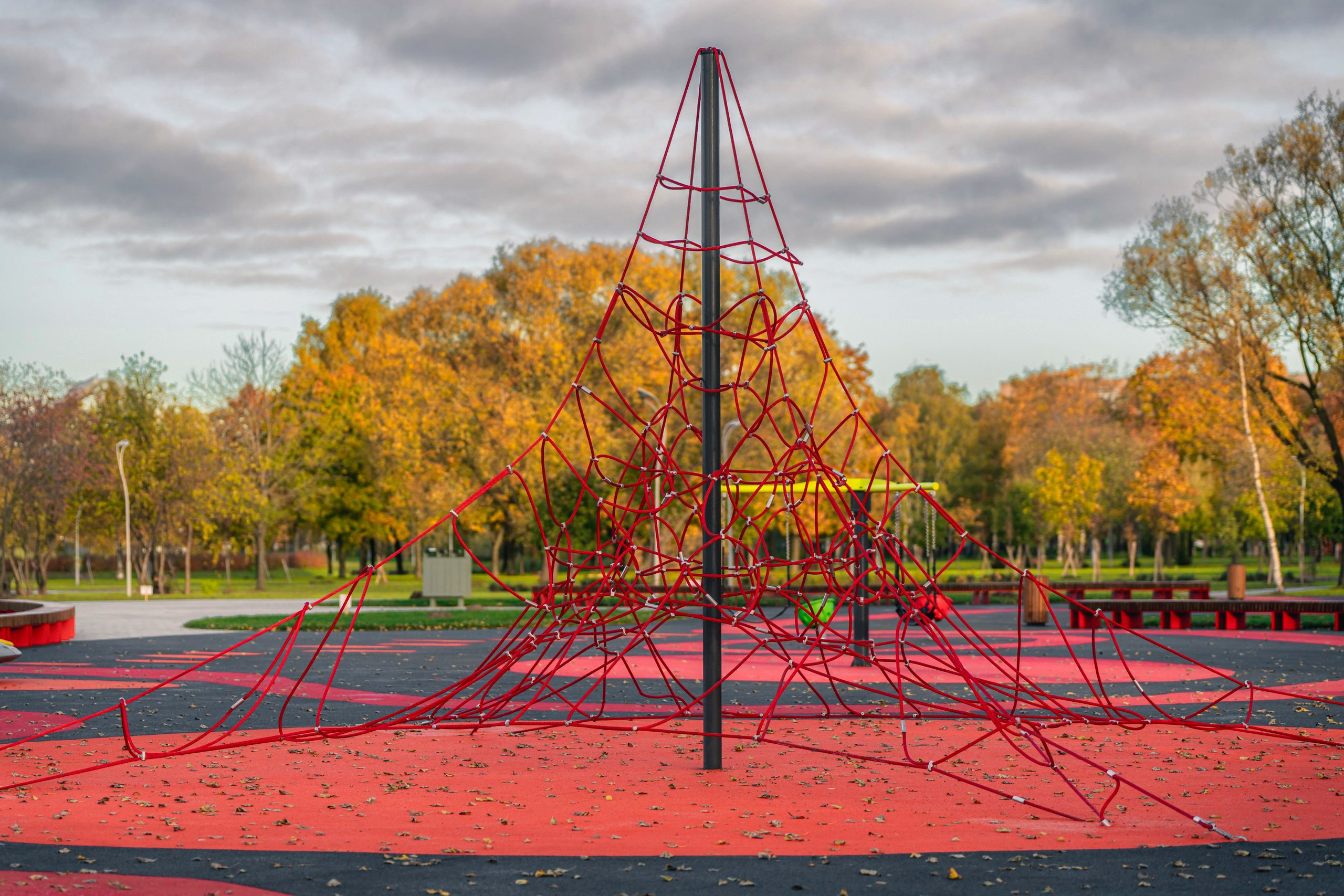 Детская площадка в Парке Авиаторов. Святослав Буньков | фотограф