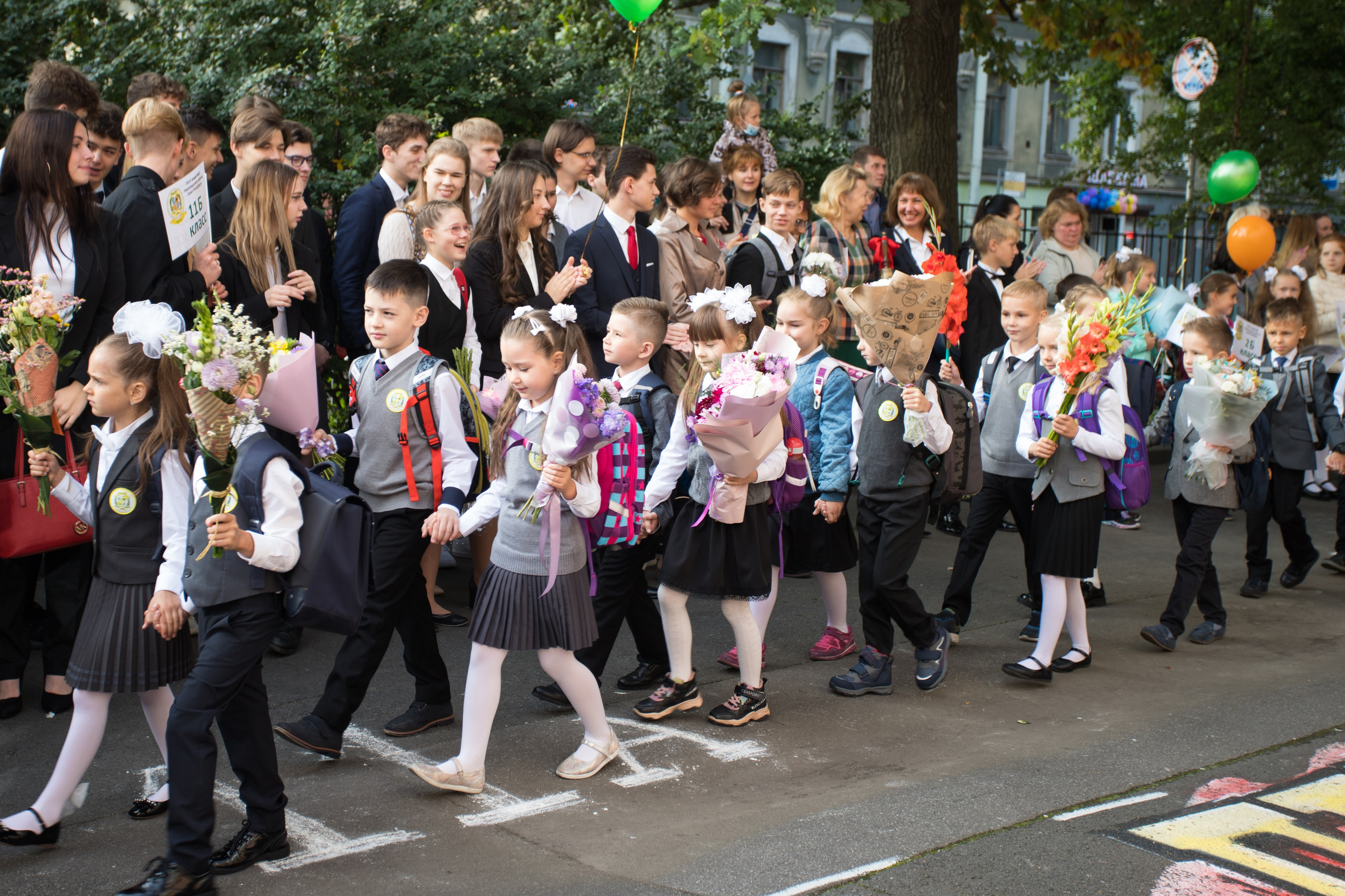 1сентября. ВЫПУСКНЫЕ АЛЬБОМЫ для детского сада и школы Санкт-Петербург и Лен. область