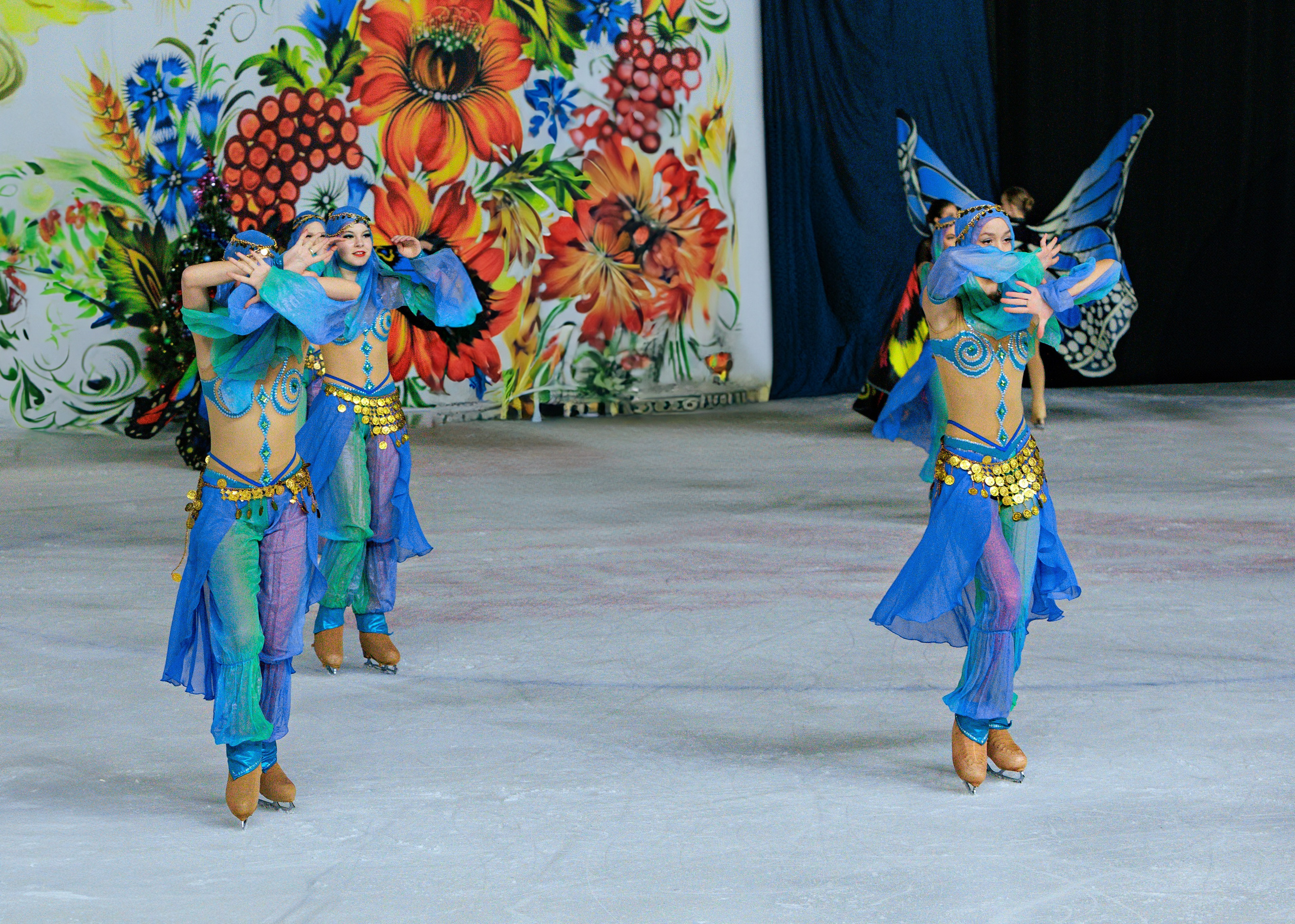 Детский театр на льду «АЛЕКО». Выпускные альбомы и школьный фотограф в Подольске, Троицке, Щербинке, Москве и Московской области