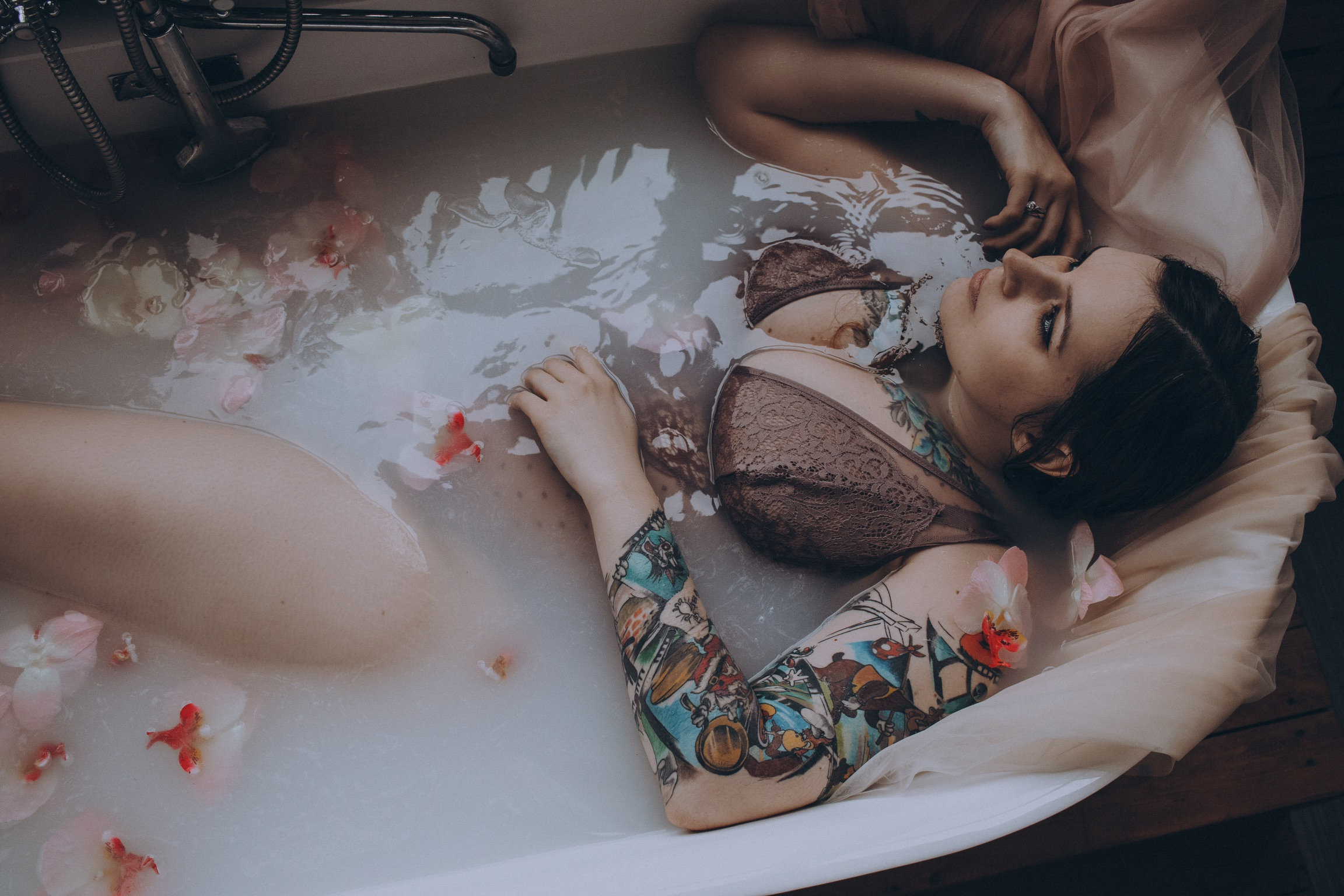 Фотосессия в ванной. Портретный фотограф Москва