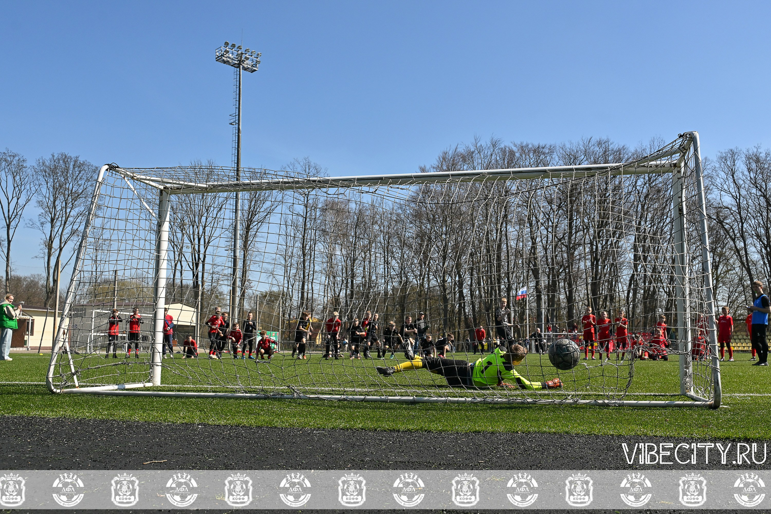 XIX Всероссийского футбольного турнира Локобол 2025 РЖД. VIBECITY.RU Вайб Сити Ру Фоторепортажи Фотоотчеты Калининград