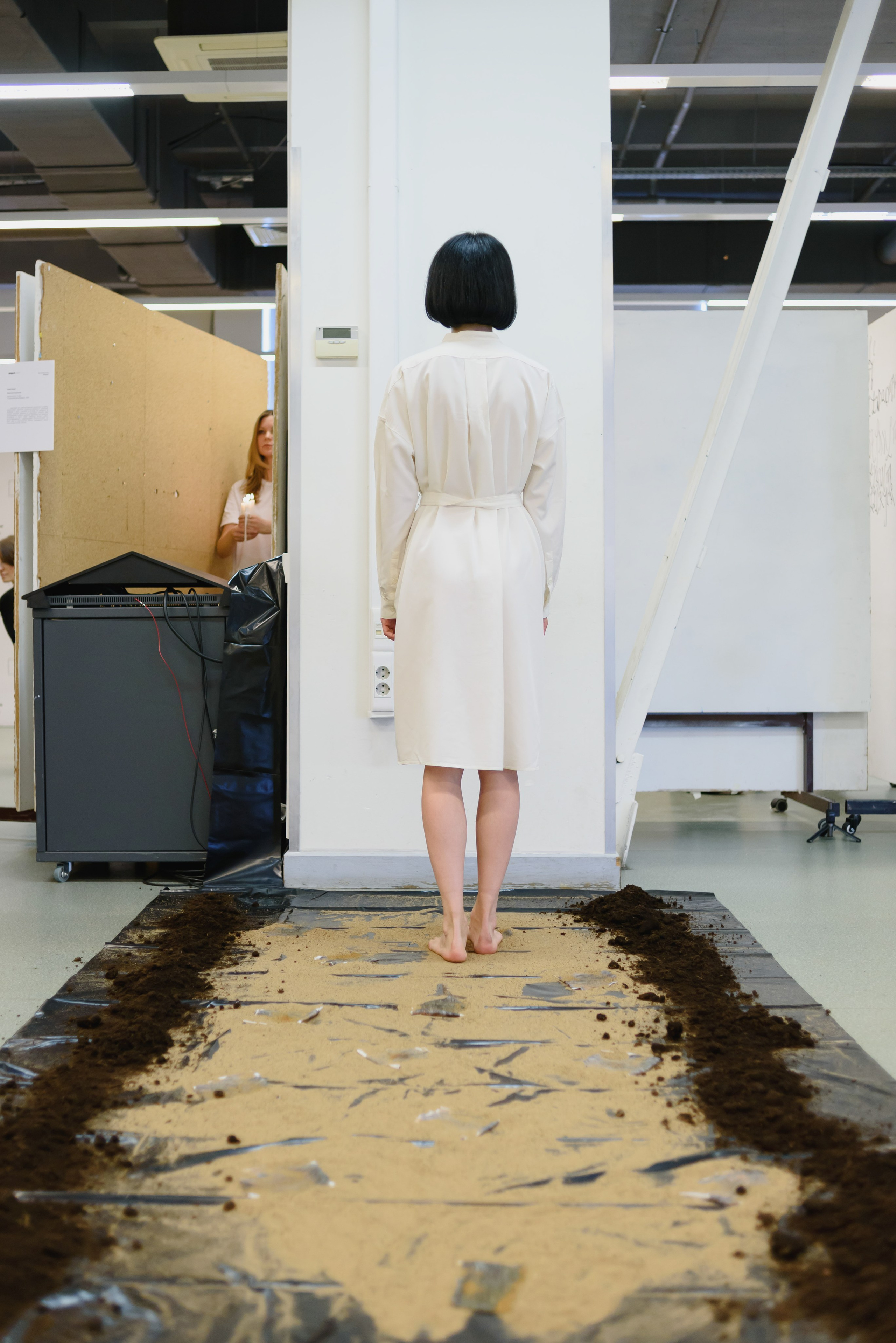 Irreversibility, performance art by Alya Segova. Alya Segova