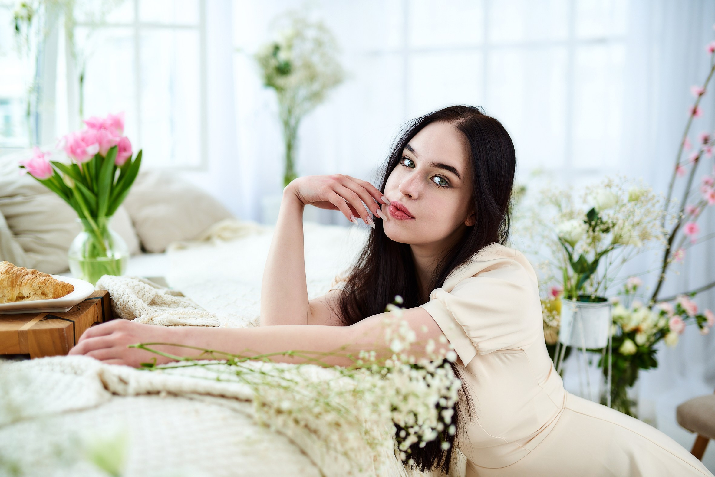 Весенняя фотосъемка в студии «Свет». Портретный фотограф в Твери Дмитрий Козьминых