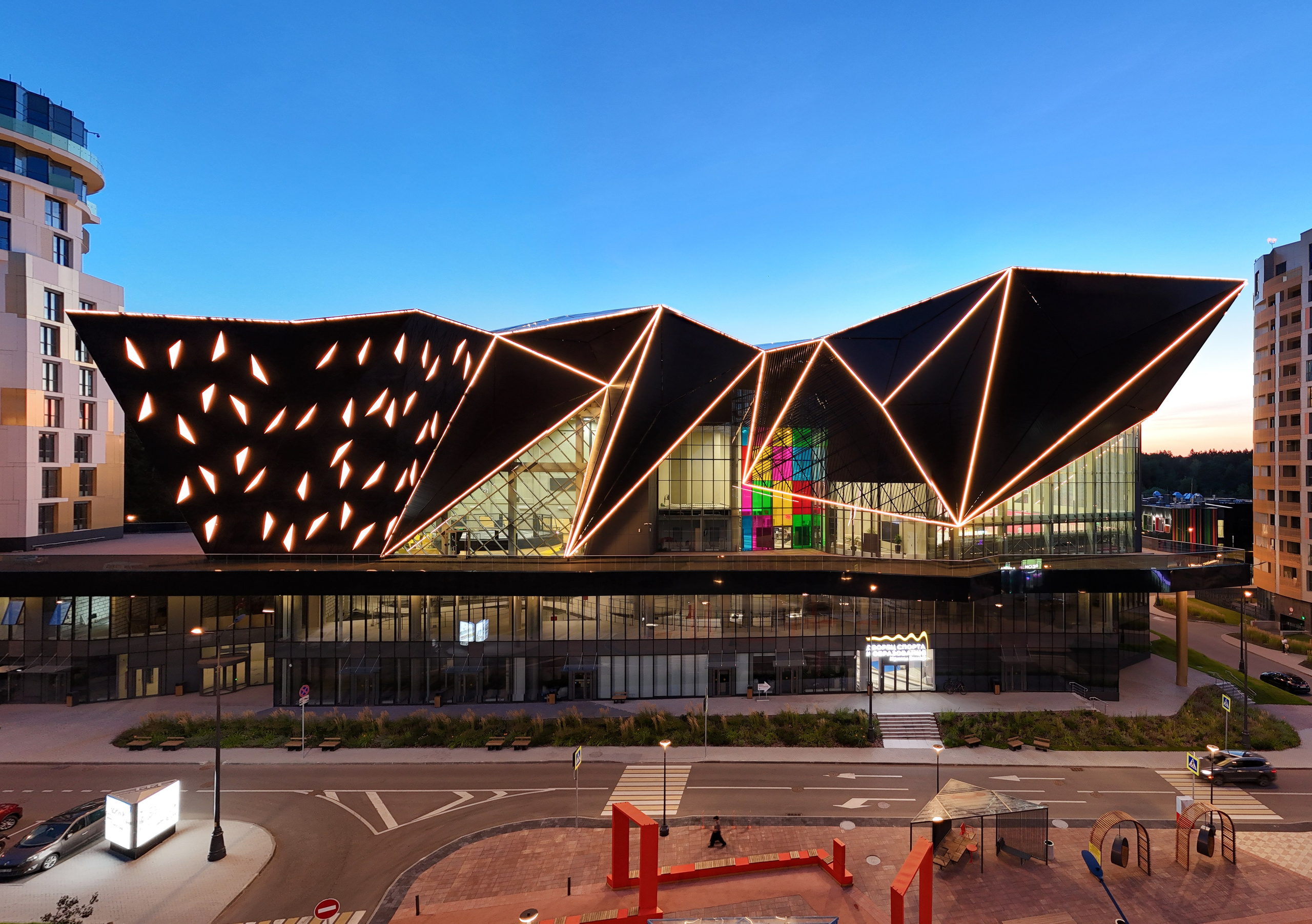 Архитектура и недвижимость. Ход строительства. Съемка с дрона. Профессиональное решение для частных лиц и бизнеса