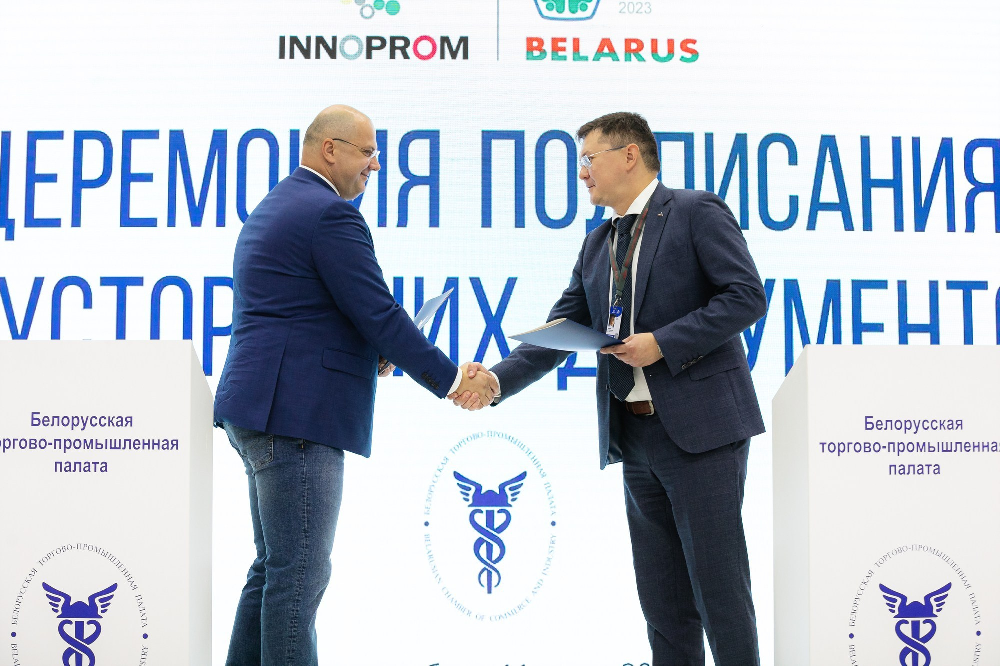 Фотограф на Иннопром, Крокус, репортажный фотограф | Антон Матвеев. Свадебный фотограф в Москве | Антон Матвеев