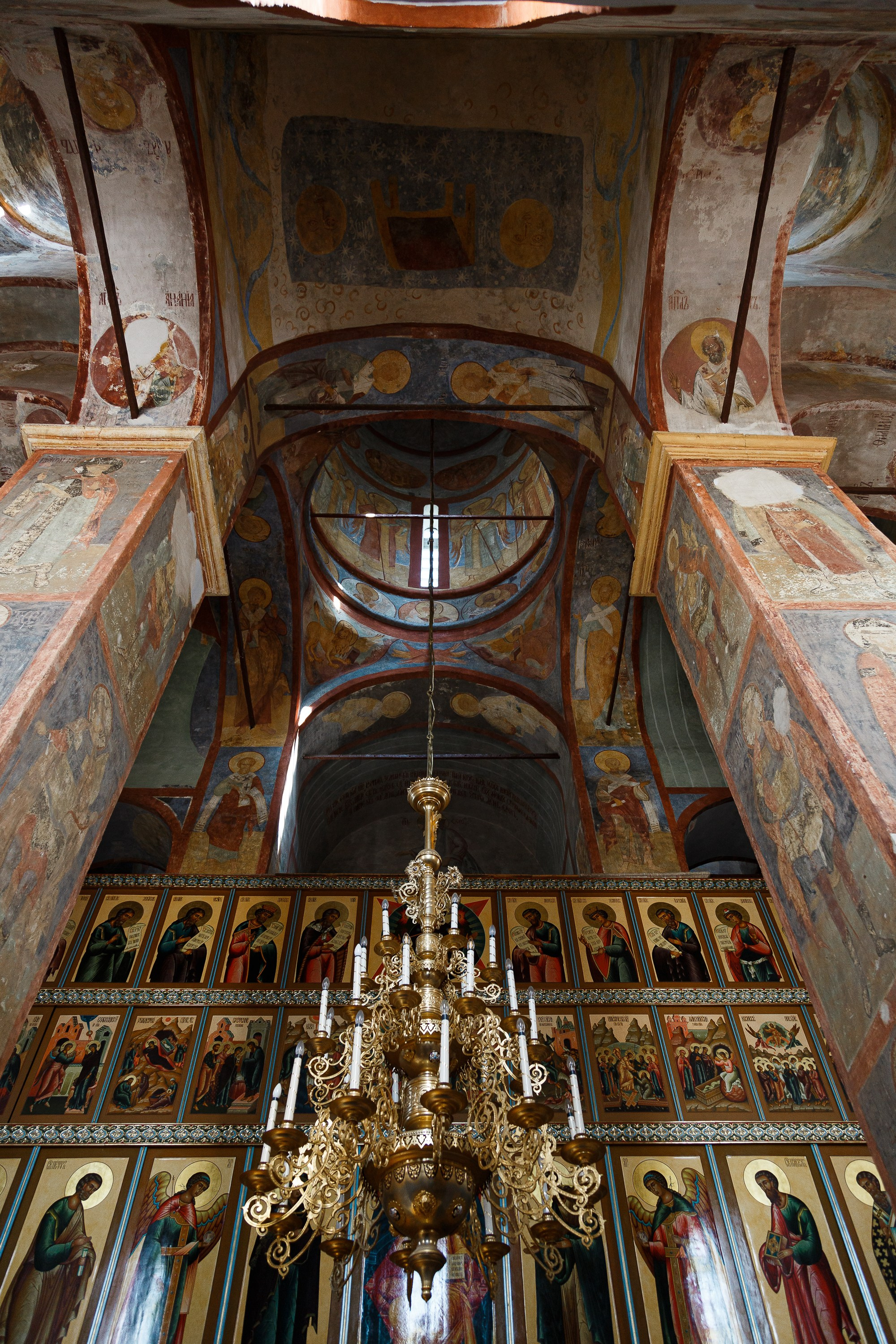 Венчание в Больших Вязёмах: фотограф в Преображенском храме | Запечатлейте свою любовь