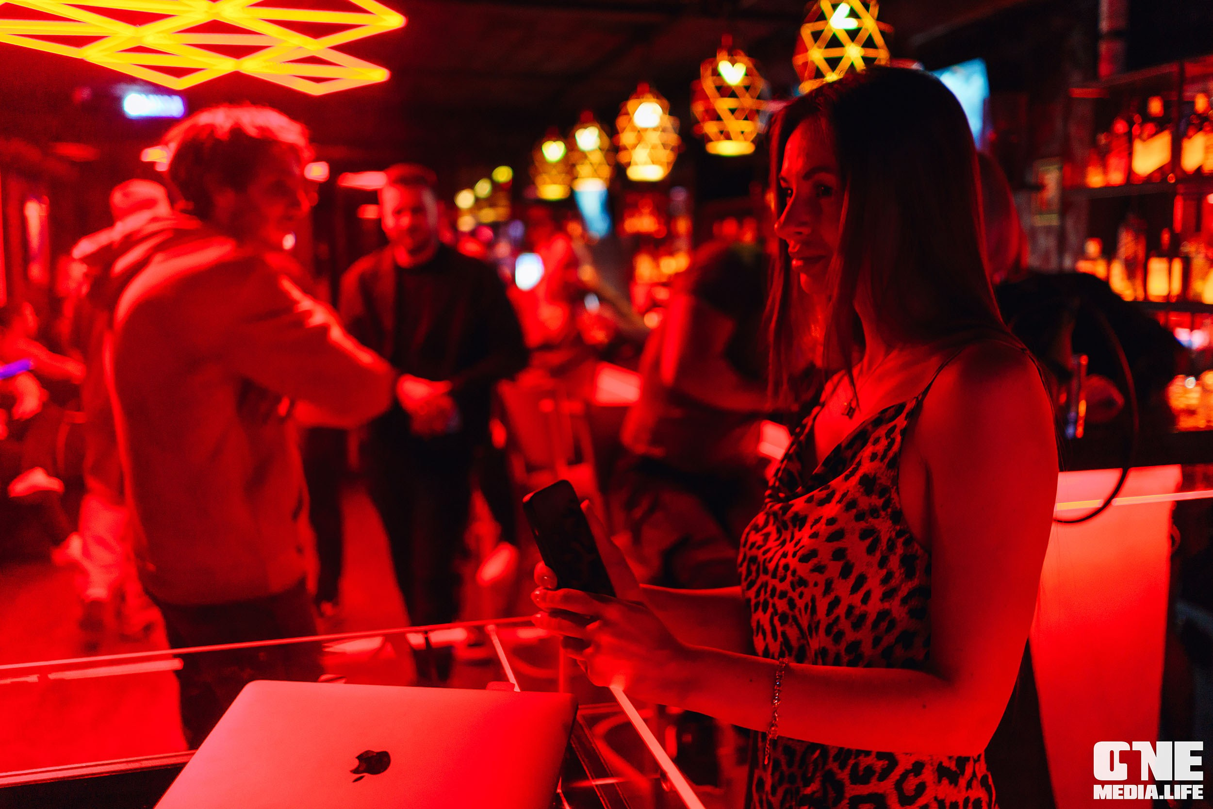 Фоторепортаж из бара Secret. One Media Life: фоторепортажи, фотоотчеты с мероприятий и заведений