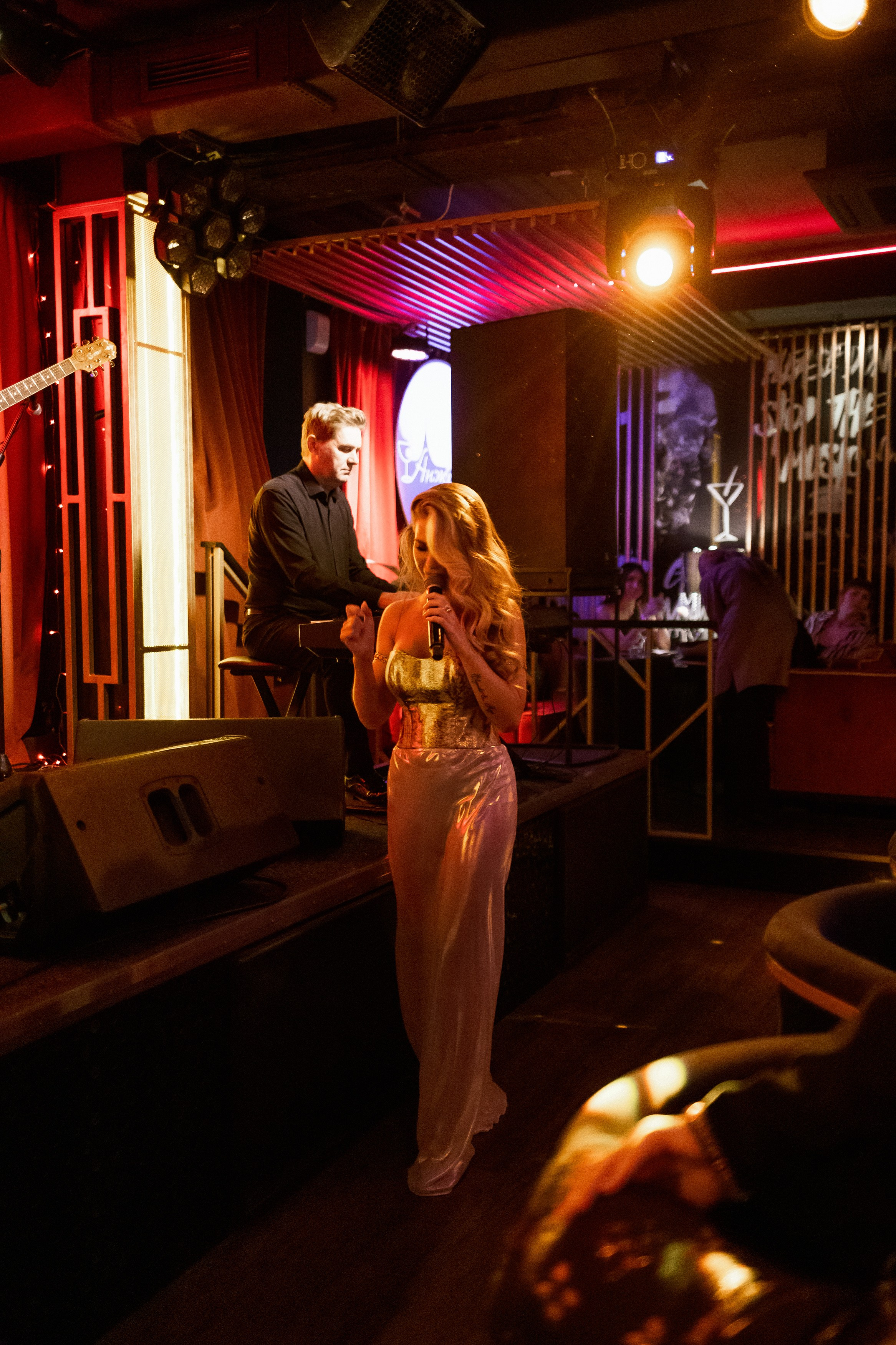 YANA URBAN: сольный концерт в «Анжелика Wineroom». СВОИ. ФОТООТЧЕТЫ-СОБЫТИЯ-МЕСТА