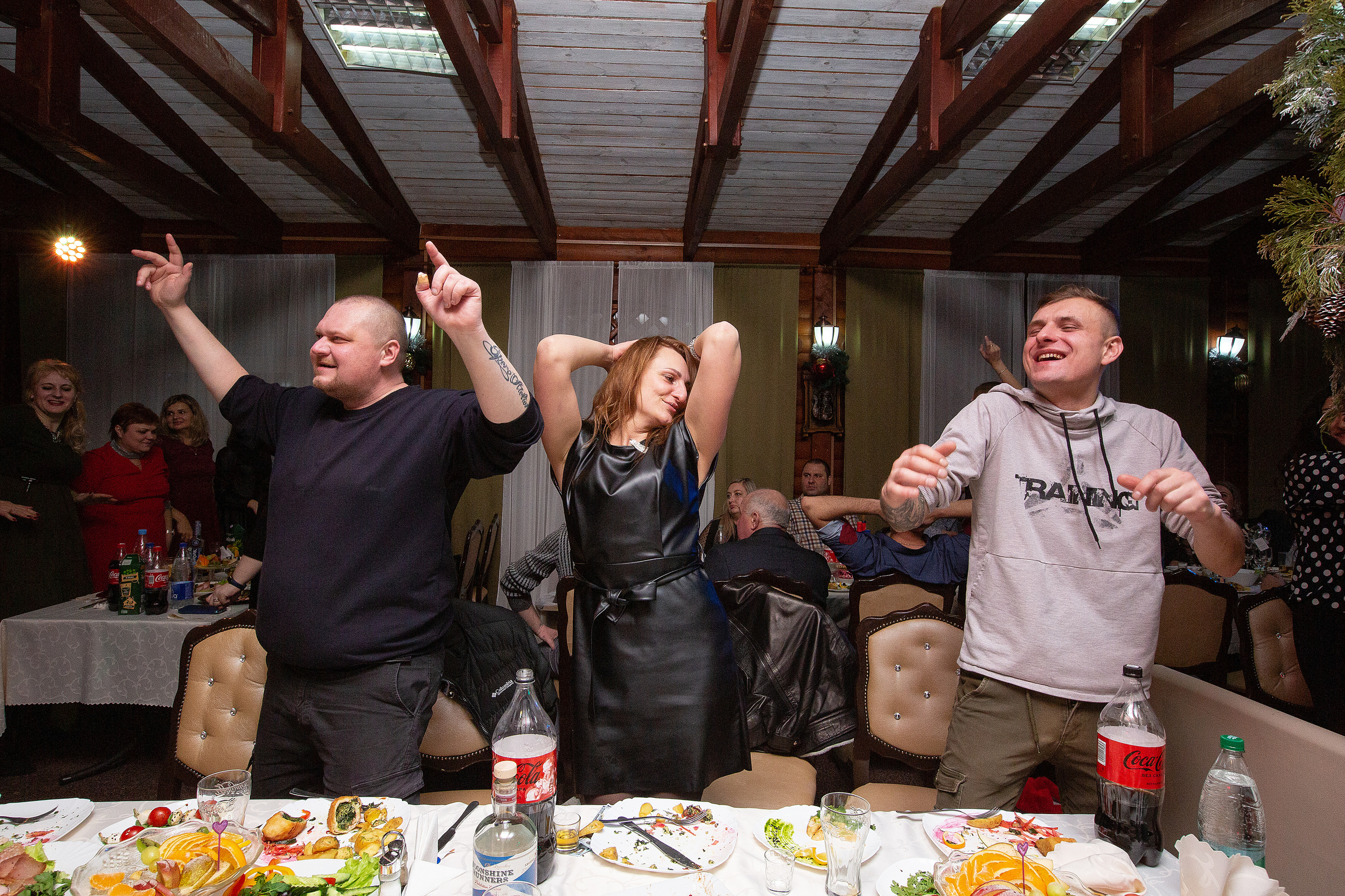 Новогодние корпоративы в кафе Карлион. Свадебный фотограф в Барановичах Вячеслав Шах-Гусейнов, фотошкола