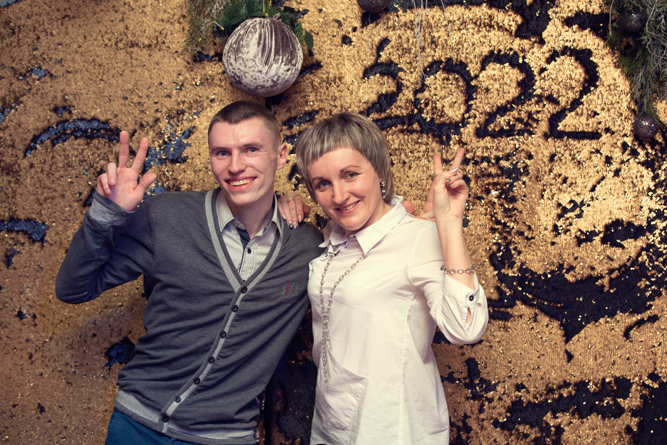 Новогодние корпоративы в кафе Карлион. Свадебный фотограф в Барановичах Вячеслав Шах-Гусейнов, фотошкола