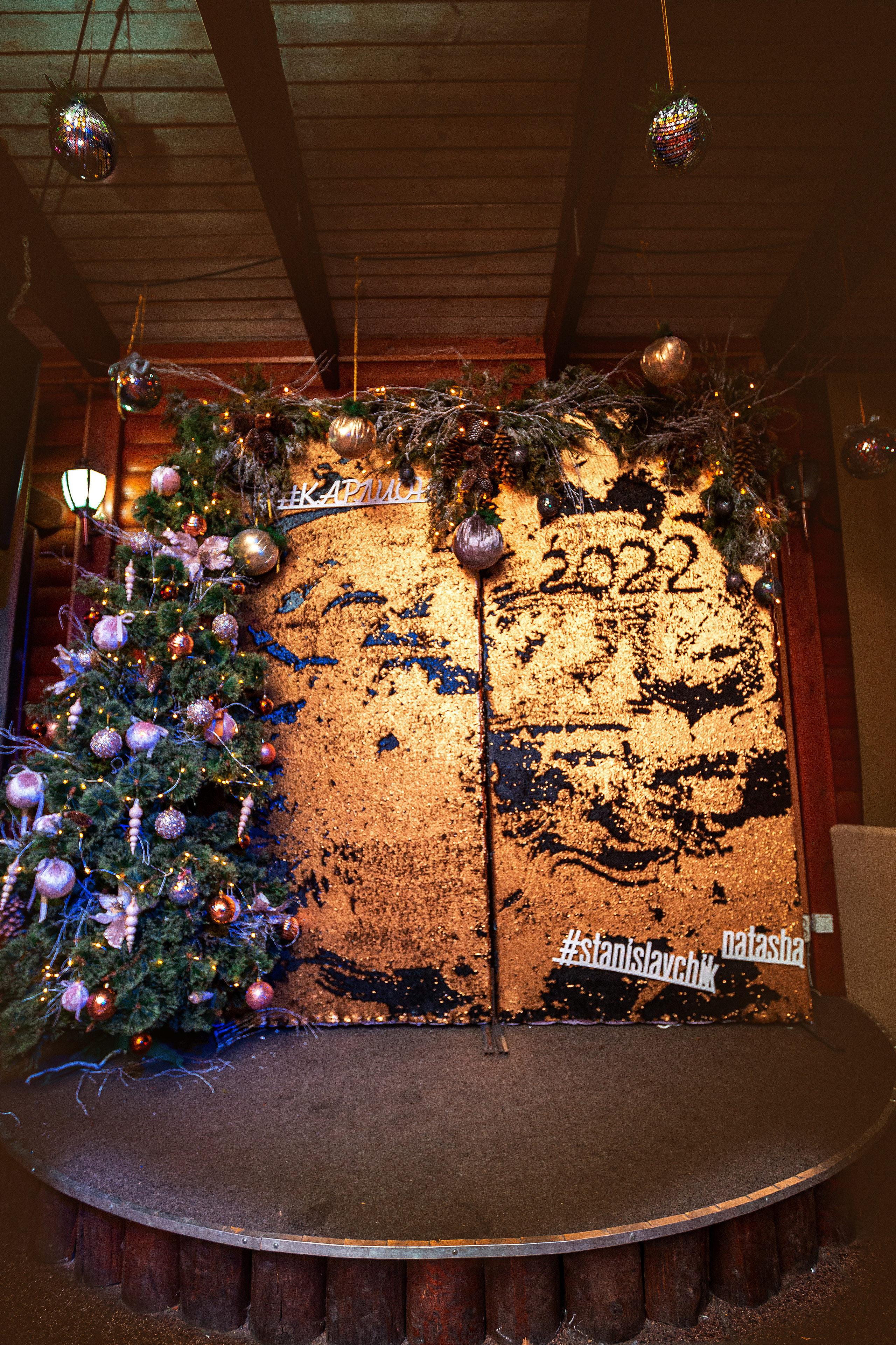 Новогодние корпоративы в кафе Карлион. Свадебный фотограф в Барановичах Вячеслав Шах-Гусейнов, фотошкола