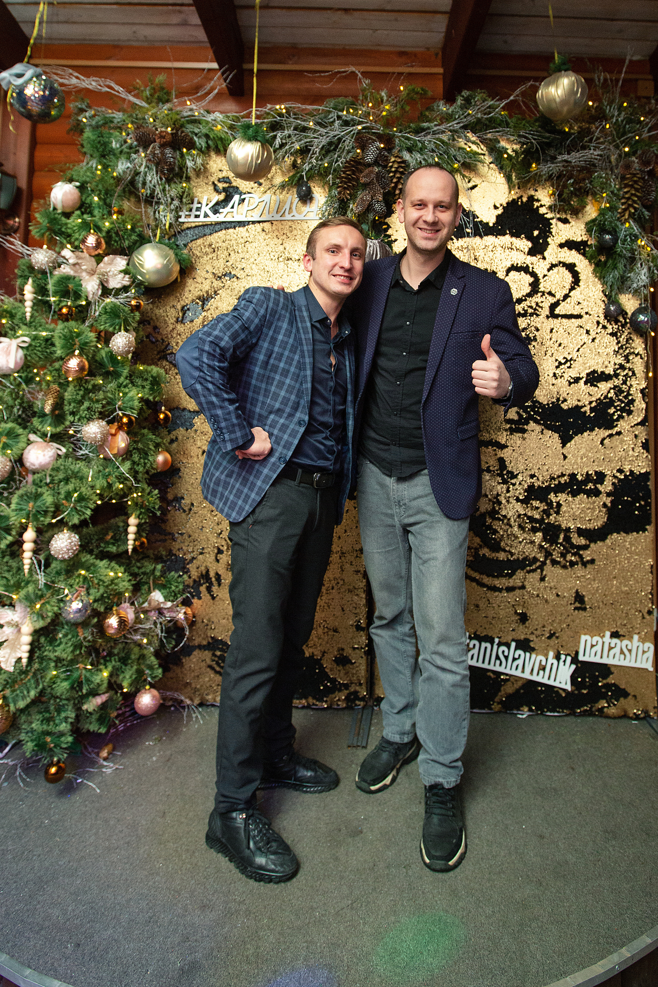 Новогодние корпоративы в кафе Карлион. Свадебный фотограф в Барановичах Вячеслав Шах-Гусейнов, фотошкола