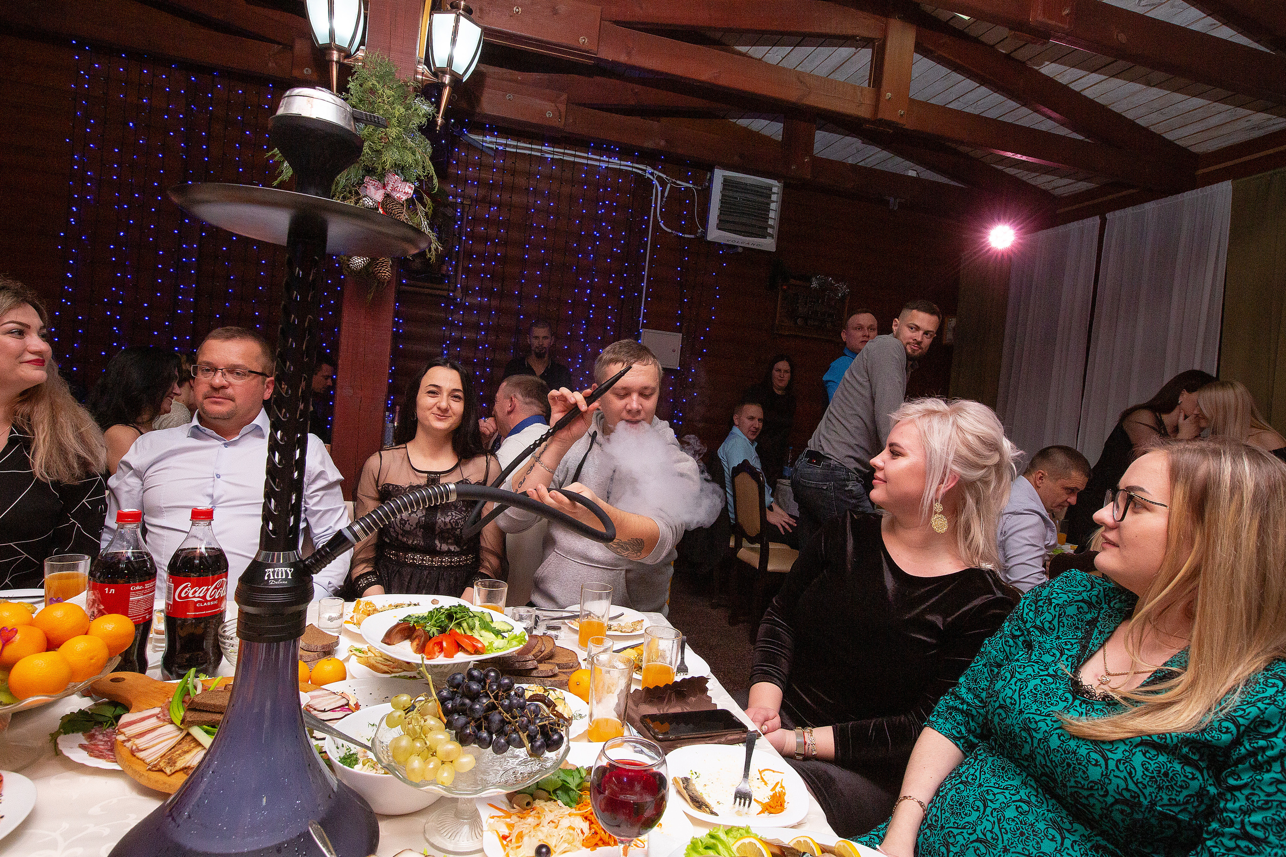Новогодние корпоративы в кафе Карлион. Свадебный фотограф в Барановичах Вячеслав Шах-Гусейнов, фотошкола