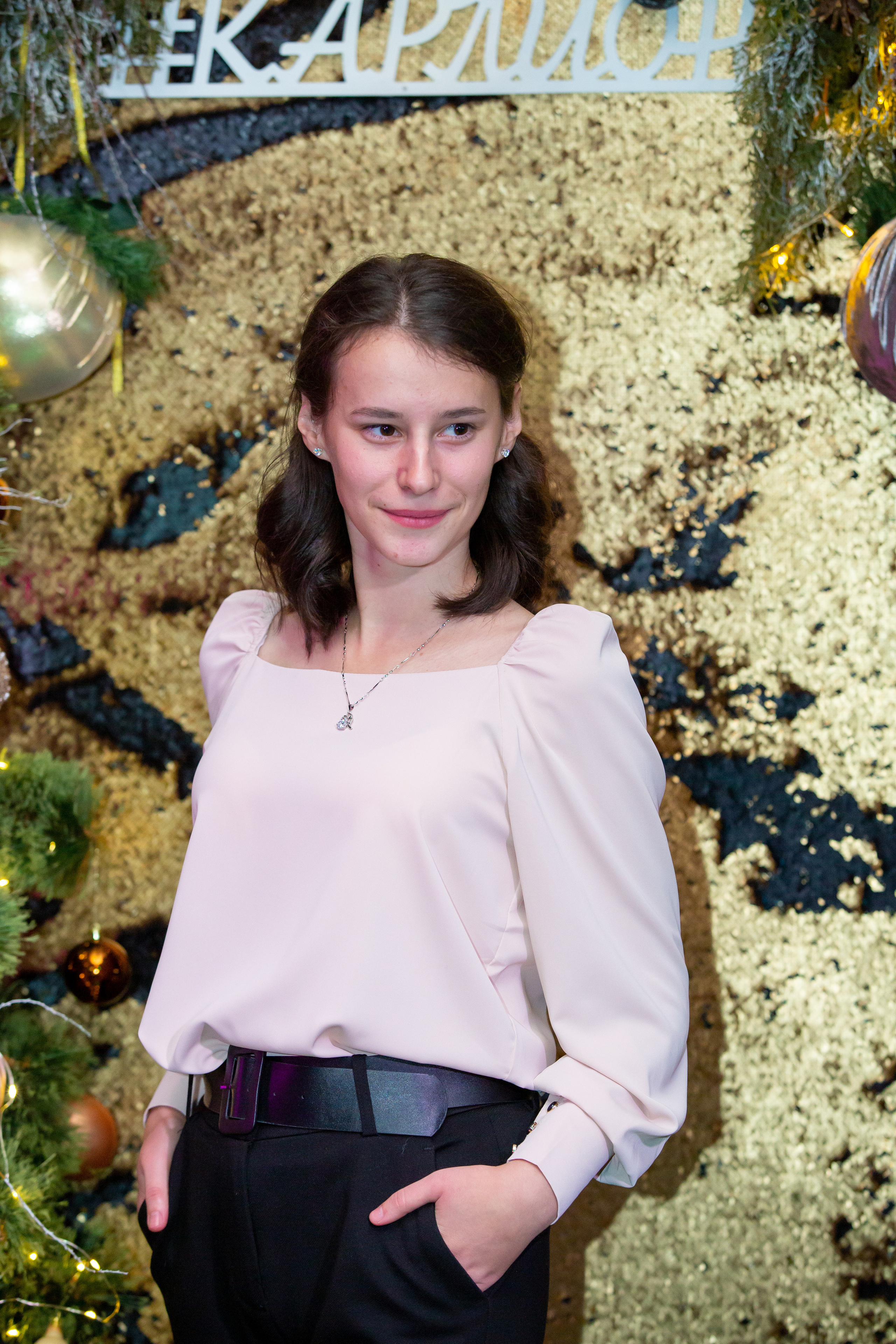 Новогодние корпоративы в кафе Карлион. Свадебный фотограф в Барановичах Вячеслав Шах-Гусейнов, фотошкола