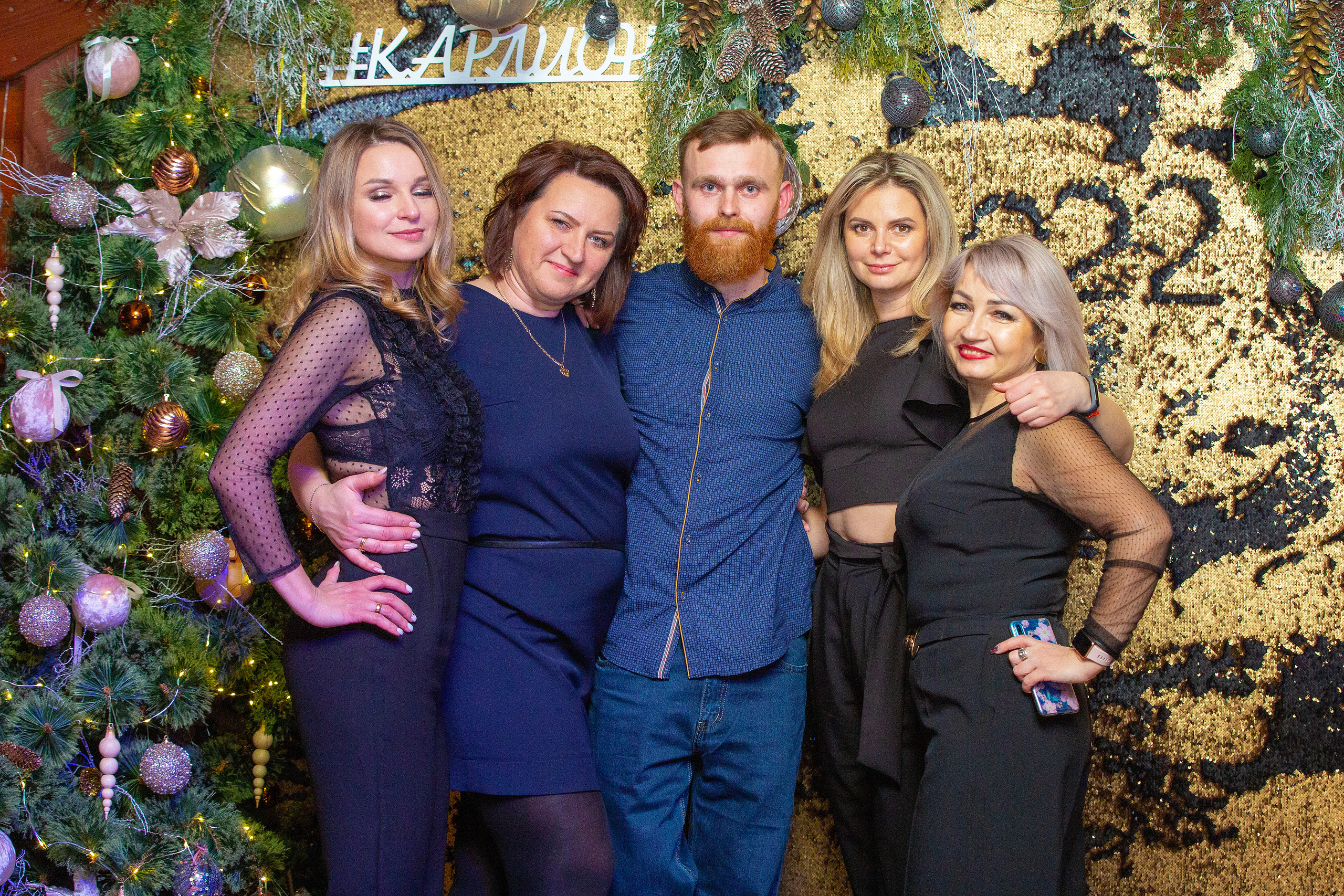 Новогодние корпоративы в кафе Карлион. Свадебный фотограф в Барановичах Вячеслав Шах-Гусейнов, фотошкола