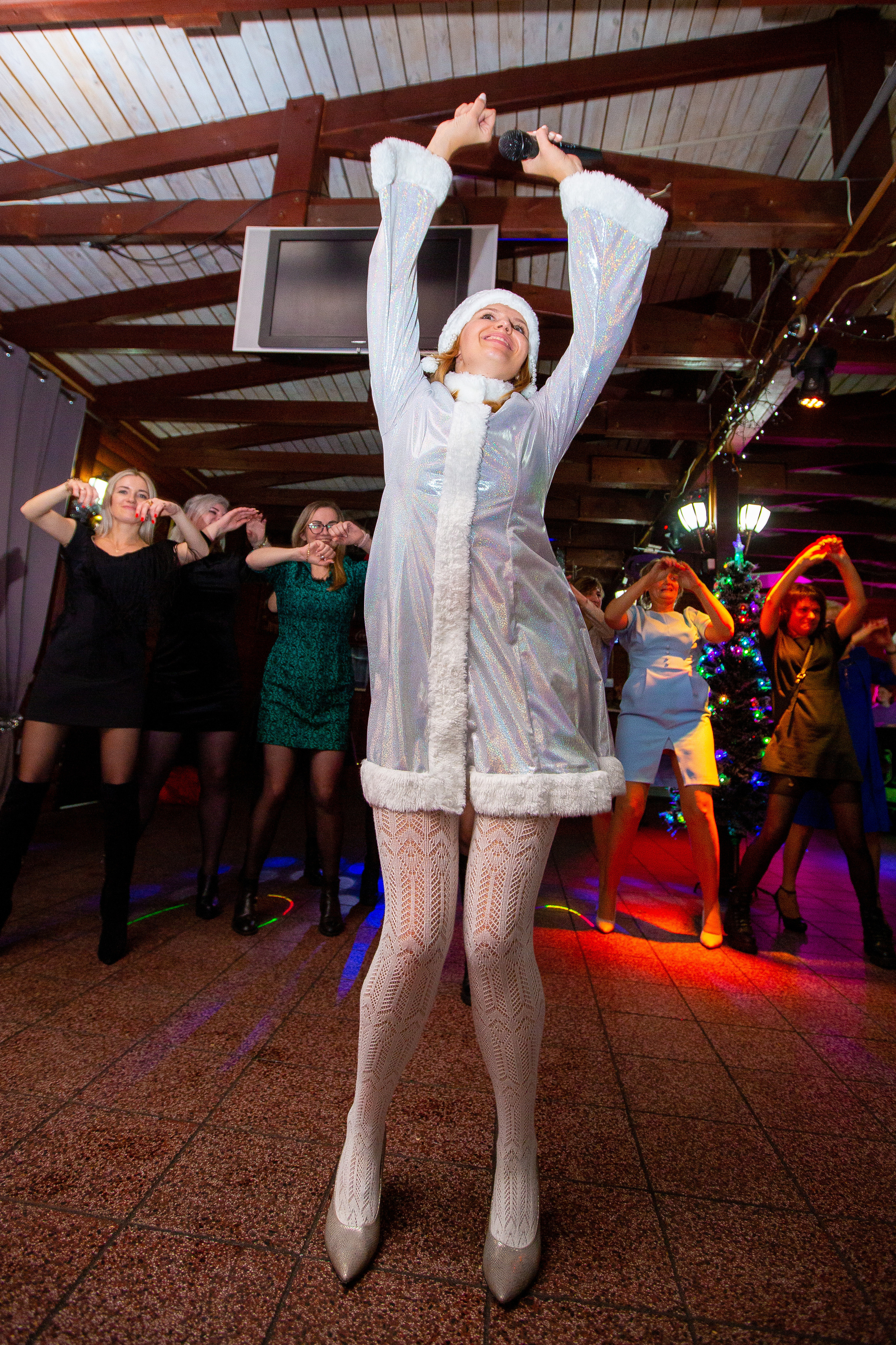 Новогодние корпоративы в кафе Карлион. Свадебный фотограф в Барановичах Вячеслав Шах-Гусейнов, фотошкола