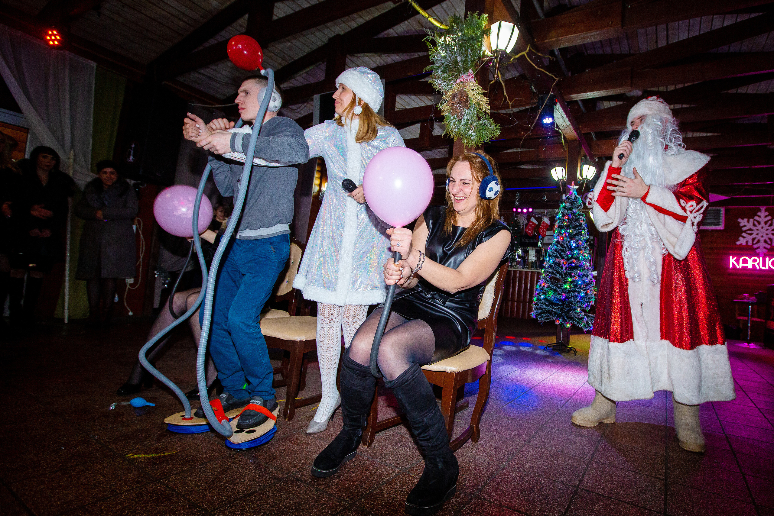 Новогодние корпоративы в кафе Карлион. Свадебный фотограф в Барановичах Вячеслав Шах-Гусейнов, фотошкола