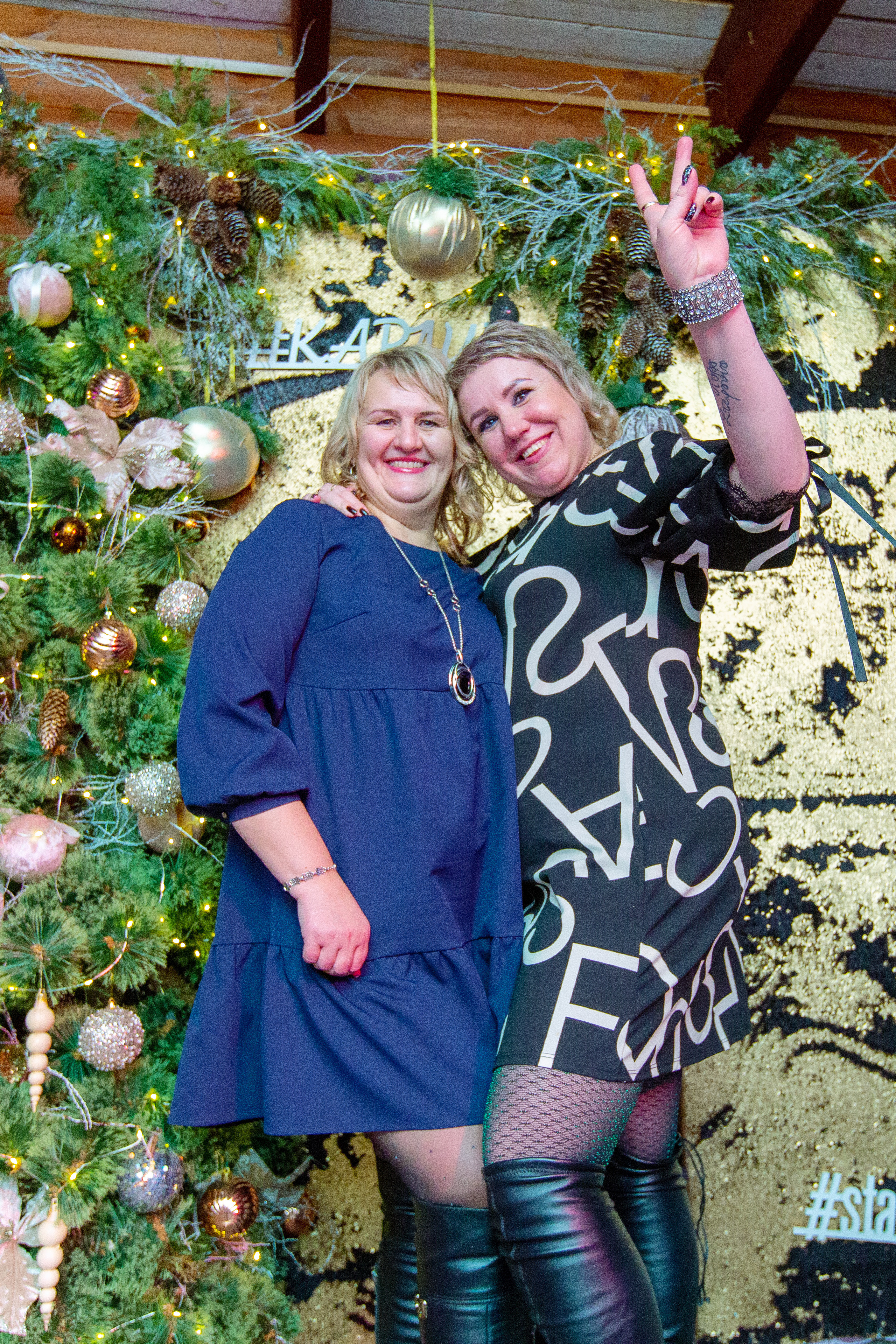 Новогодние корпоративы в кафе Карлион. Свадебный фотограф в Барановичах Вячеслав Шах-Гусейнов, фотошкола