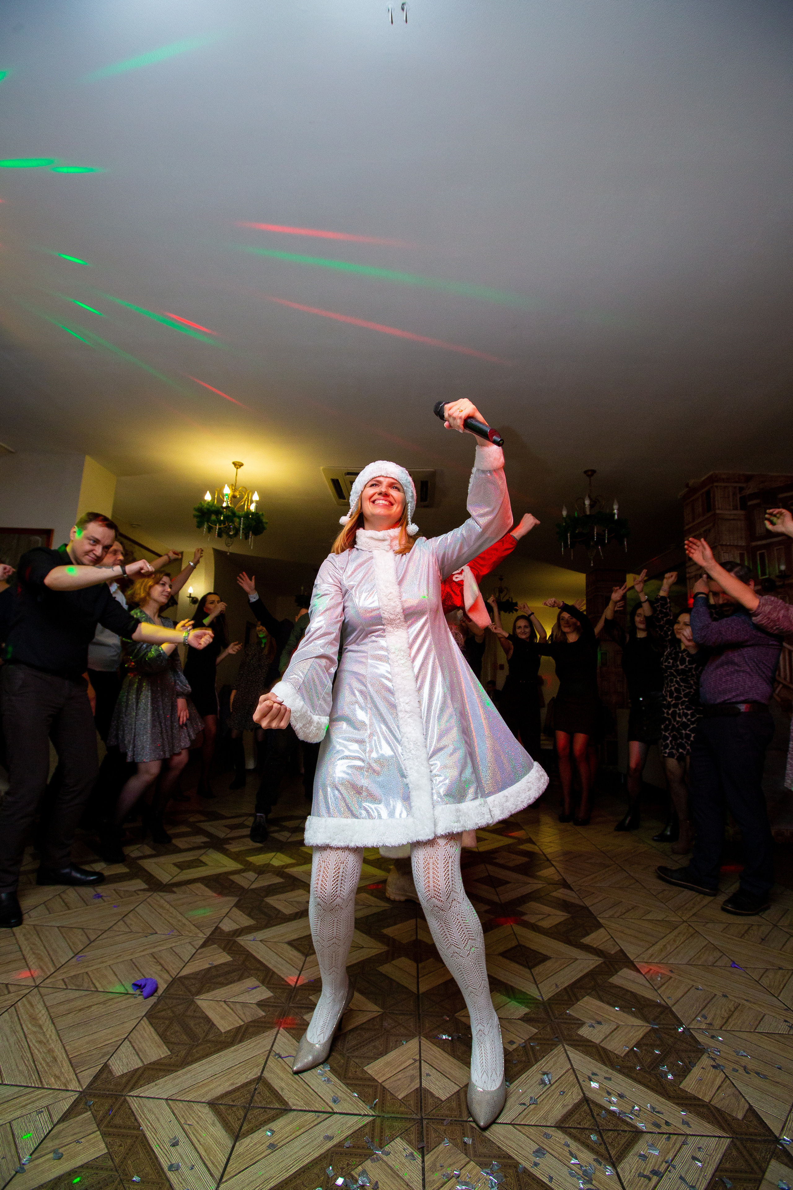 Новогодние корпоративы в кафе Карлион. Свадебный фотограф в Барановичах Вячеслав Шах-Гусейнов, фотошкола