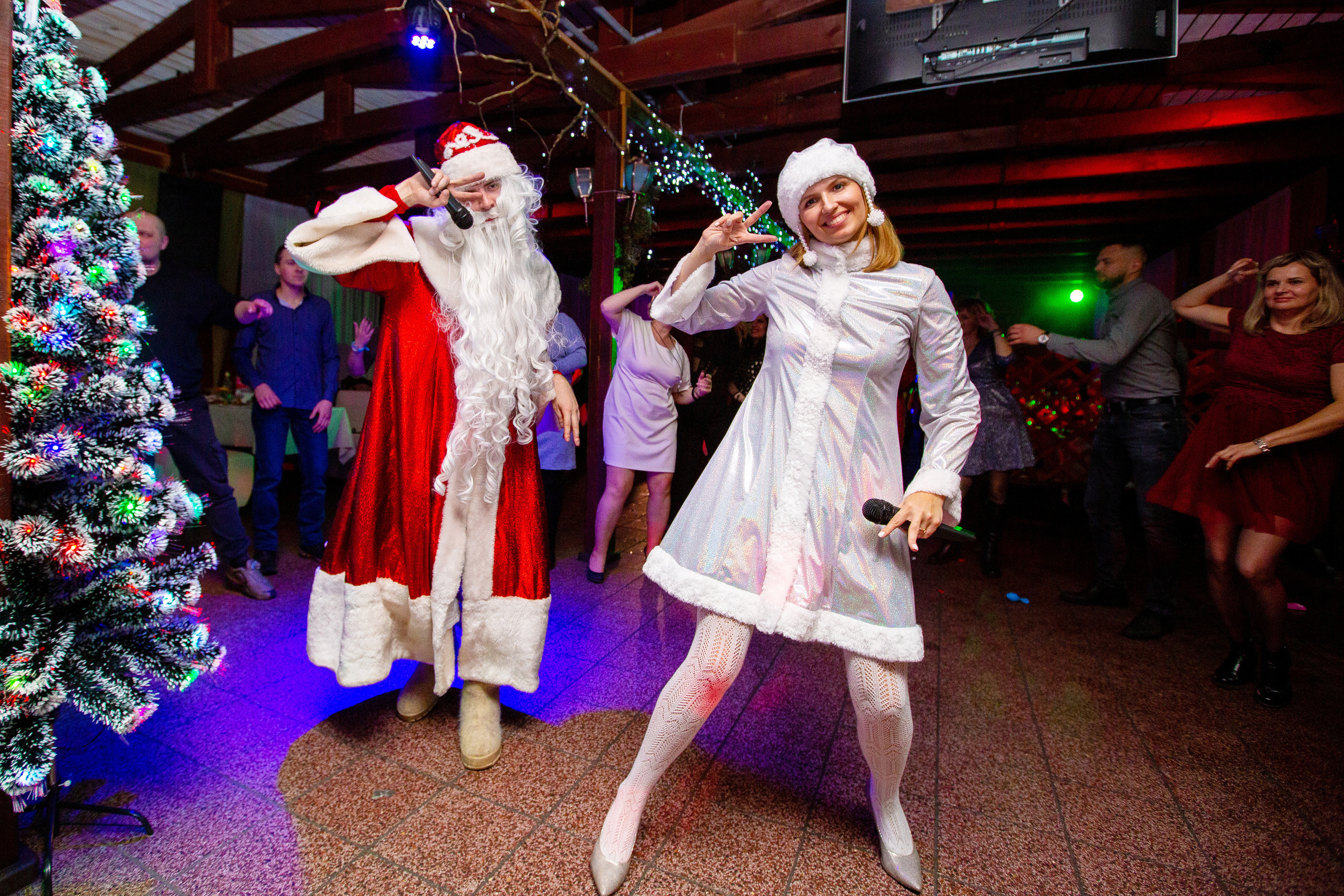 Новогодние корпоративы в кафе Карлион. Свадебный фотограф в Барановичах Вячеслав Шах-Гусейнов, фотошкола