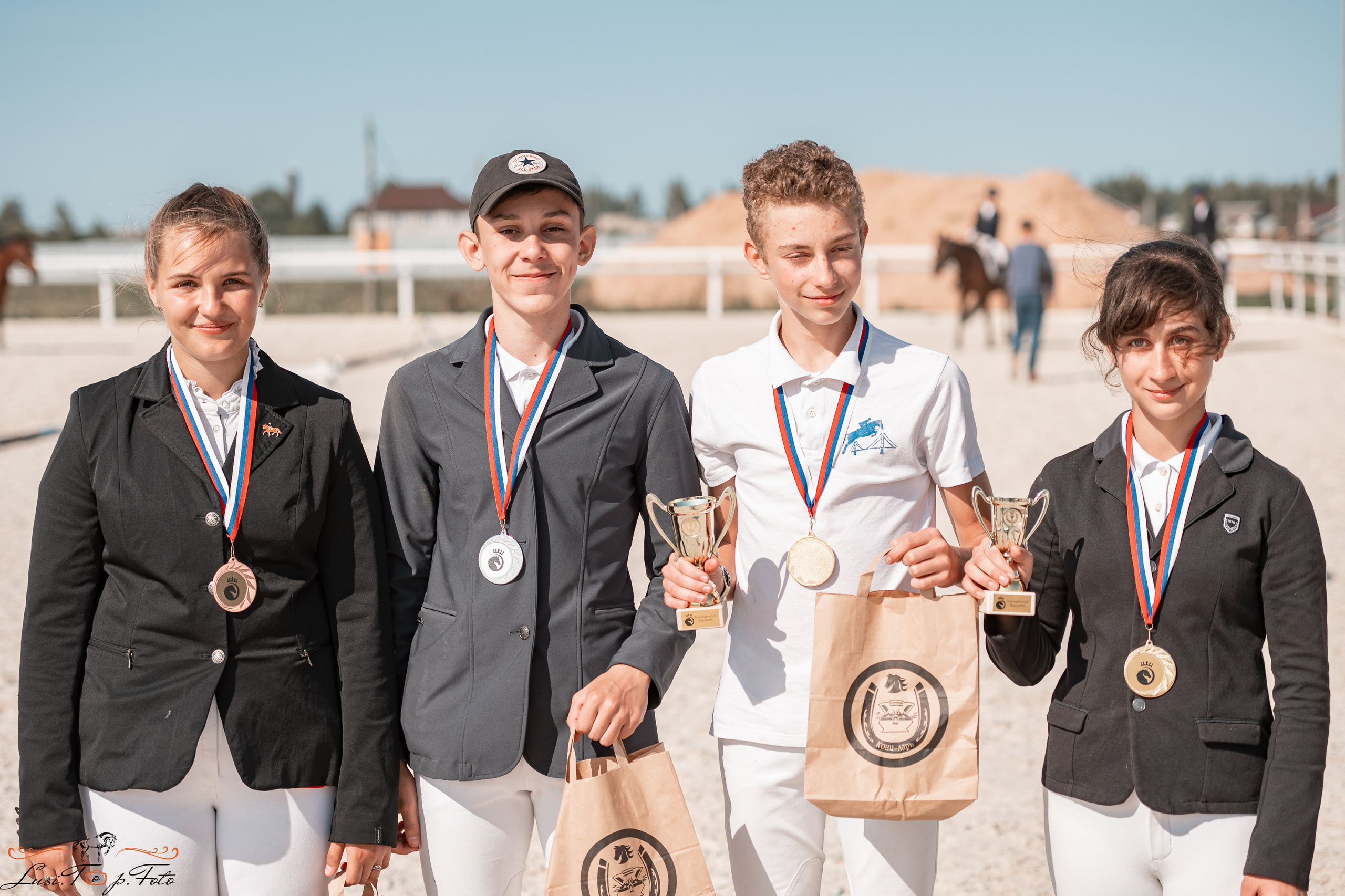 Открытая тренировка по выездке в КК Equipark. Конный и фотограф с животными в Твери Топталова Люся