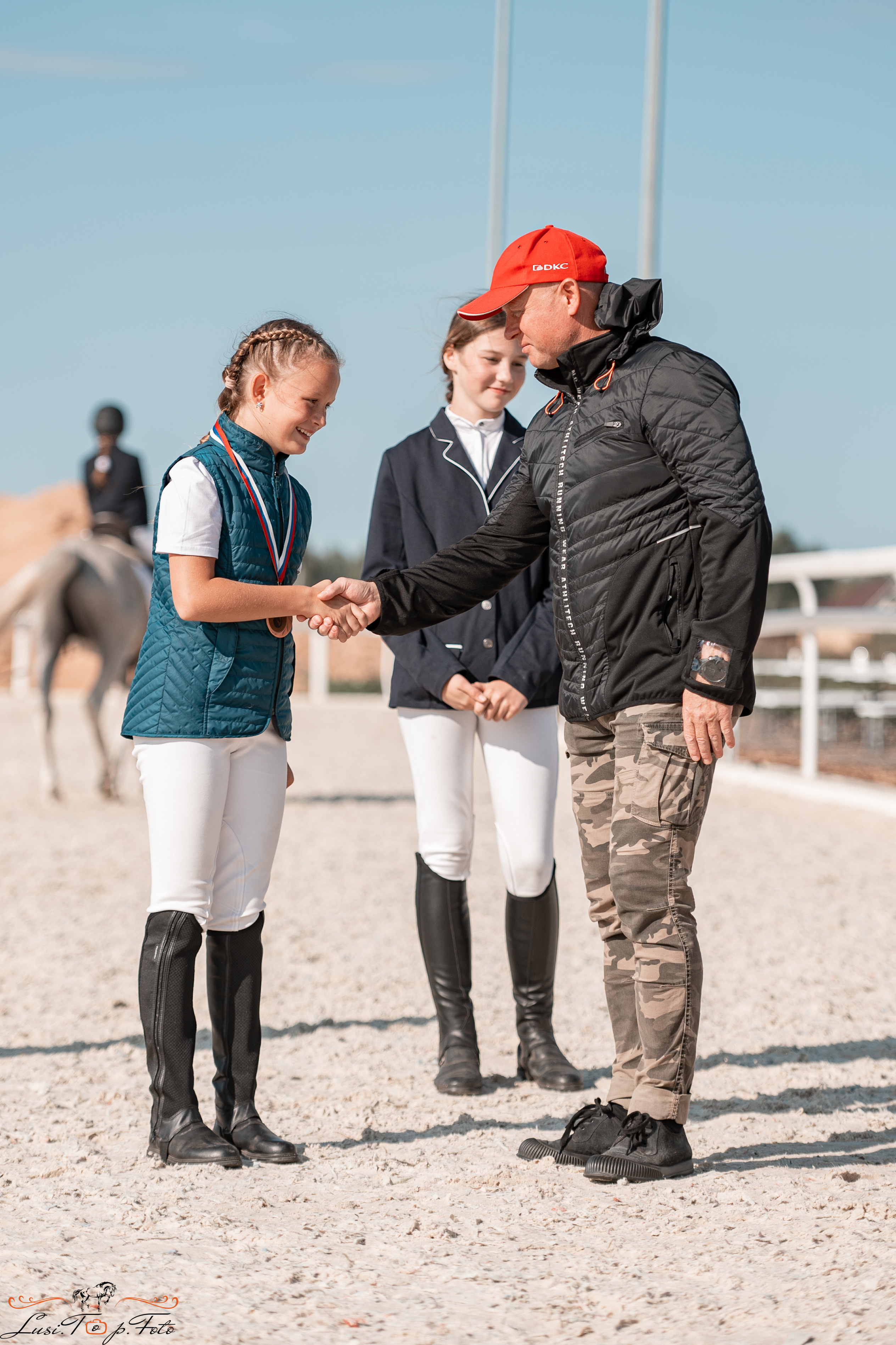 Открытая тренировка по выездке в КК Equipark. Конный и фотограф с животными в Твери Топталова Люся
