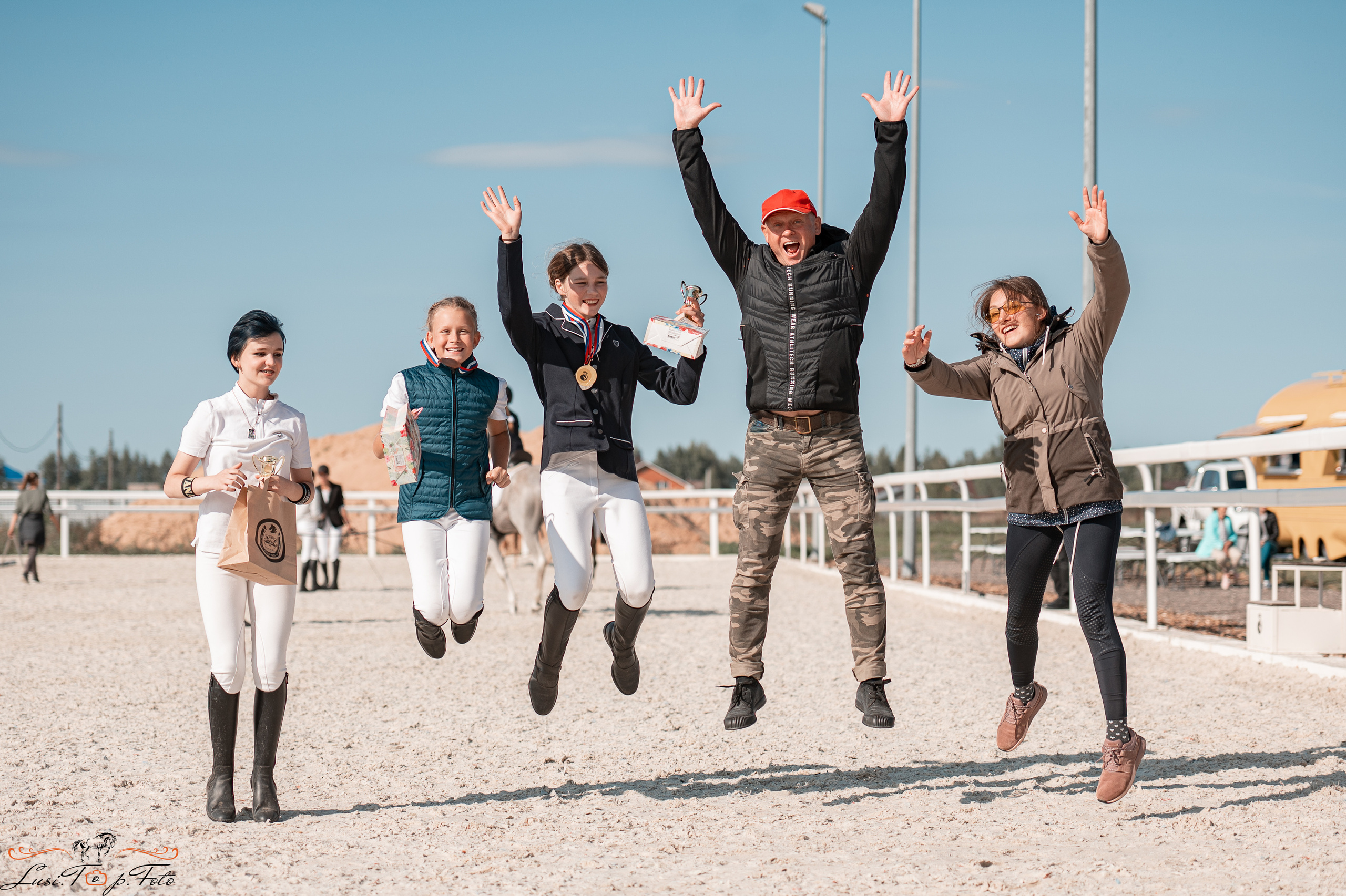 Открытая тренировка по выездке в КК Equipark. Конный и фотограф с животными в Твери Топталова Люся