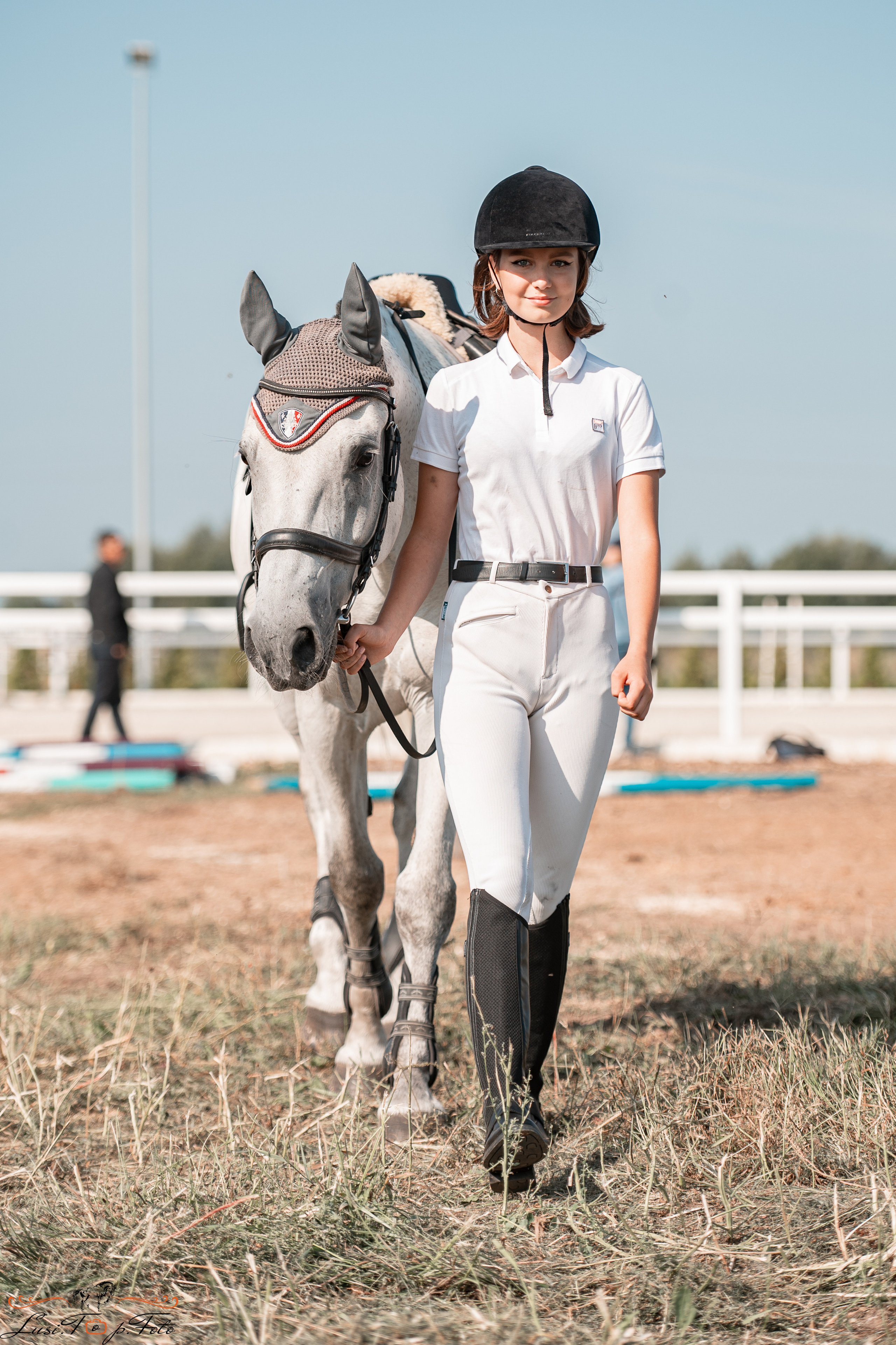 Открытая тренировка по конкуру в КК Equipark. Конный и фотограф с животными в Твери Топталова Люся