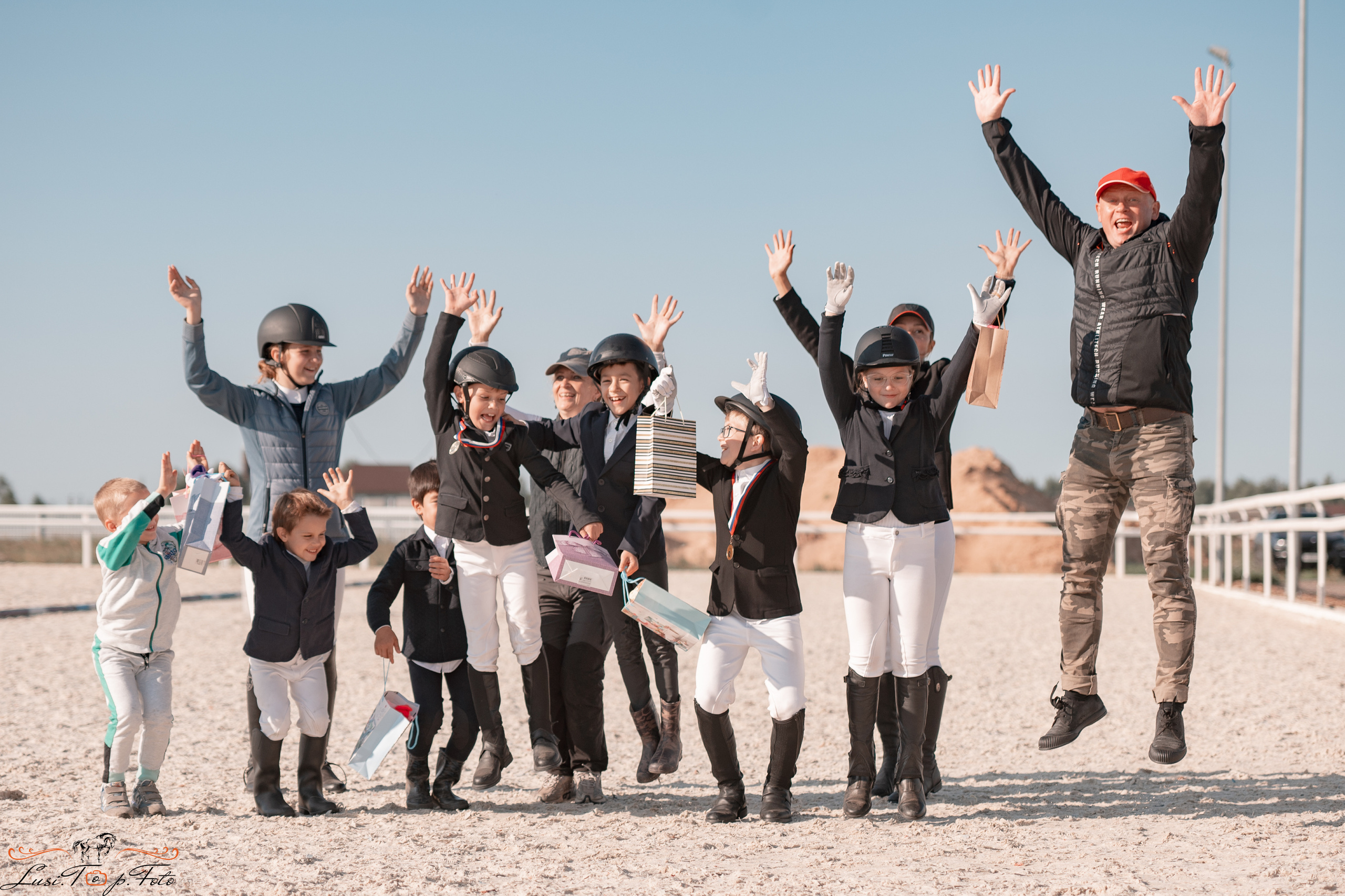 Открытая тренировка по выездке в КК Equipark. Конный и фотограф с животными в Твери Топталова Люся