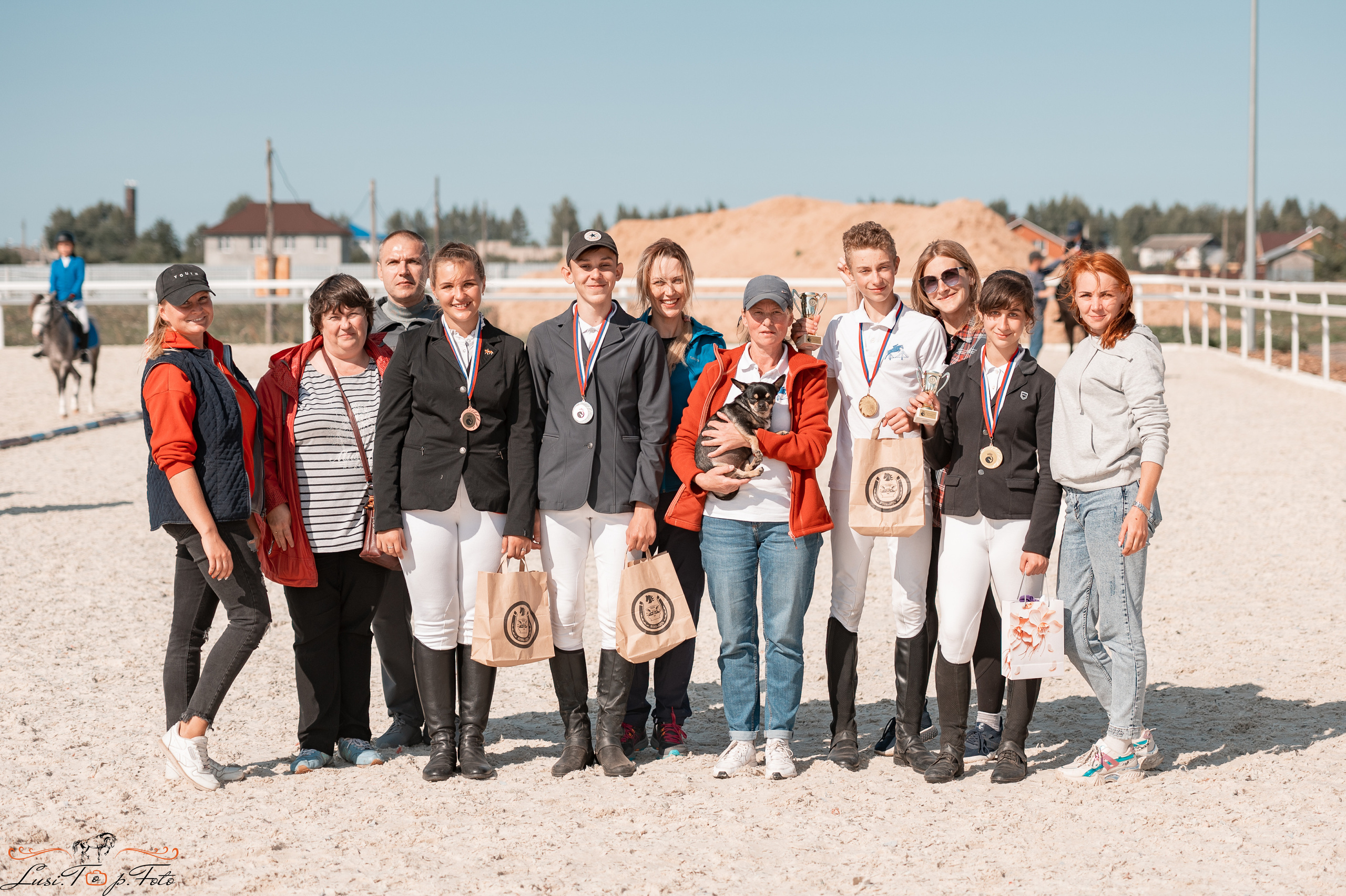 Открытая тренировка по выездке в КК Equipark. Конный и фотограф с животными в Твери Топталова Люся