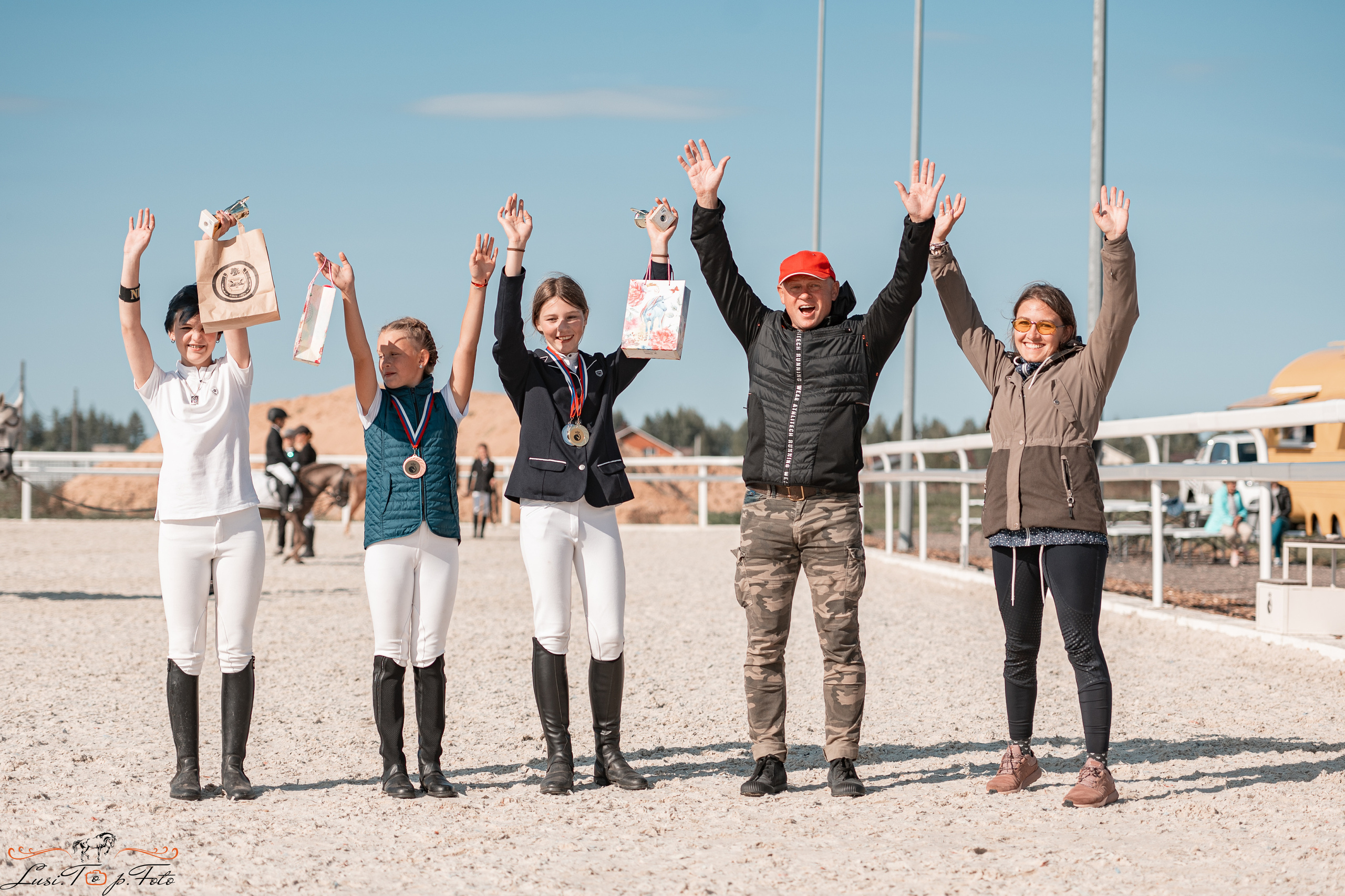 Открытая тренировка по выездке в КК Equipark. Конный и фотограф с животными в Твери Топталова Люся