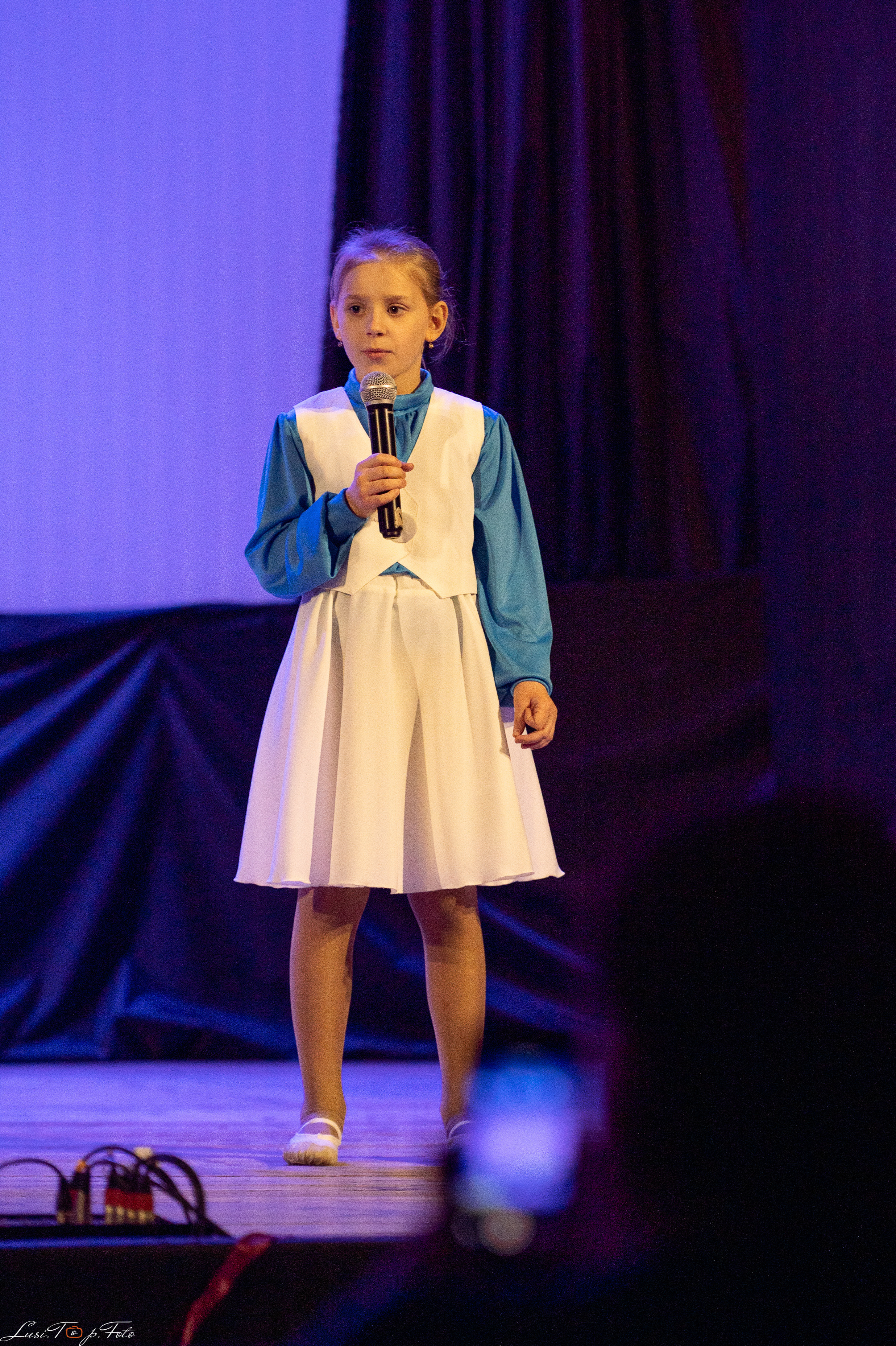 Концерт День матери в Истоках. Конный и фотограф с животными в Твери Топталова Люся