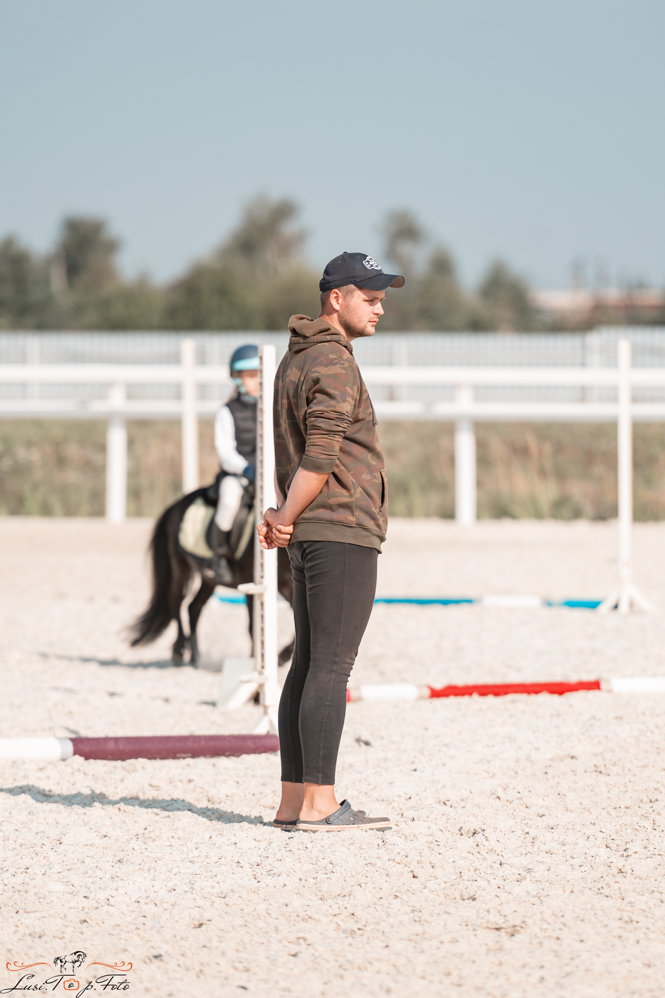 Открытая тренировка по конкуру в КК Equipark. Конный и фотограф с животными в Твери Топталова Люся