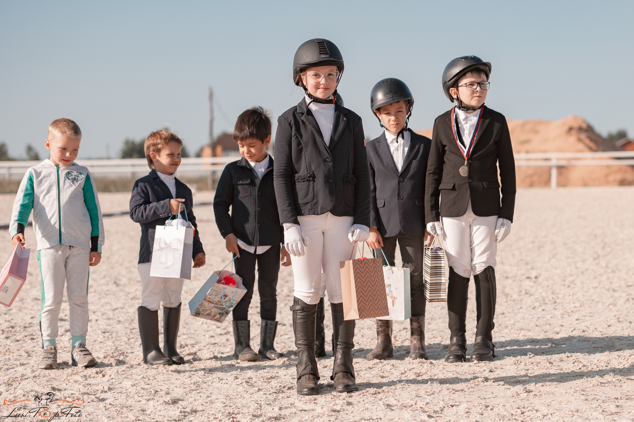 Открытая тренировка по выездке в КК Equipark. Конный и фотограф с животными в Твери Топталова Люся