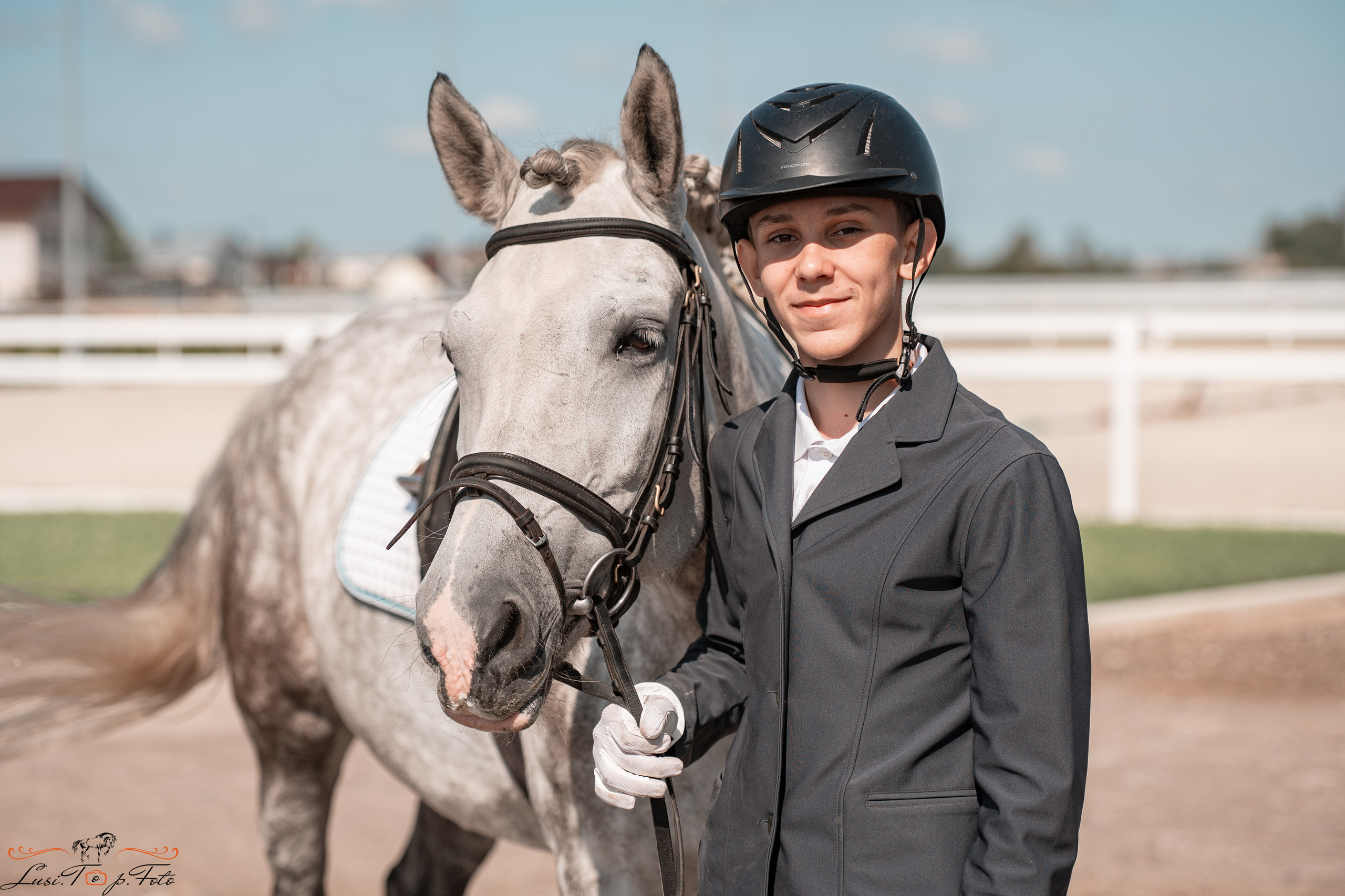 Открытая тренировка по выездке в КК Equipark. Конный и фотограф с животными в Твери Топталова Люся