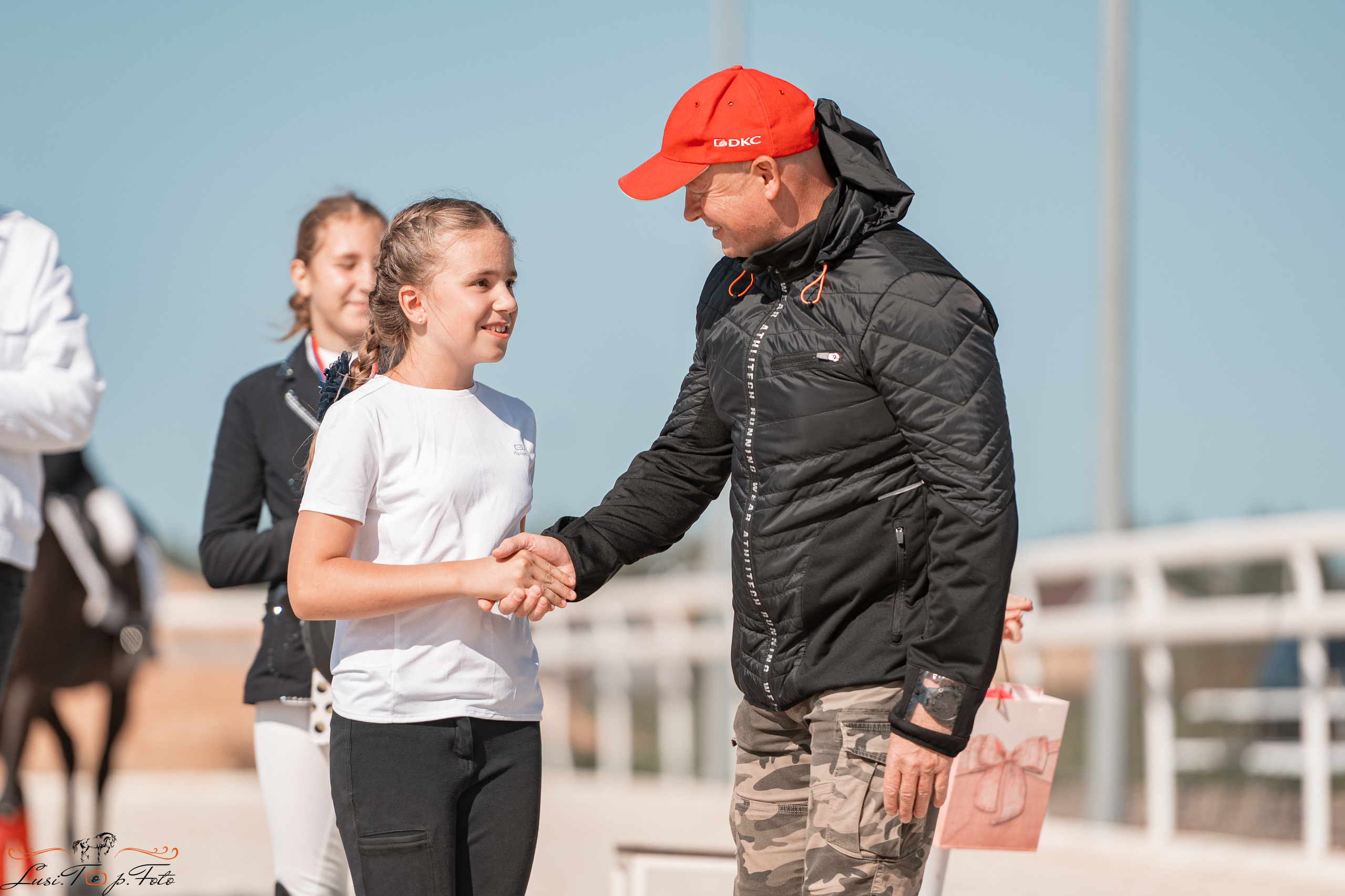 Открытая тренировка по выездке в КК Equipark. Конный и фотограф с животными в Твери Топталова Люся