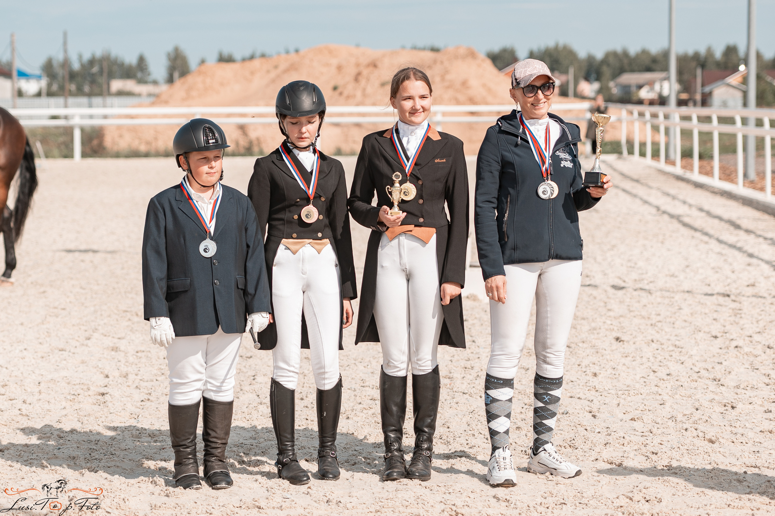 Открытая тренировка по выездке в КК Equipark. Конный и фотограф с животными в Твери Топталова Люся