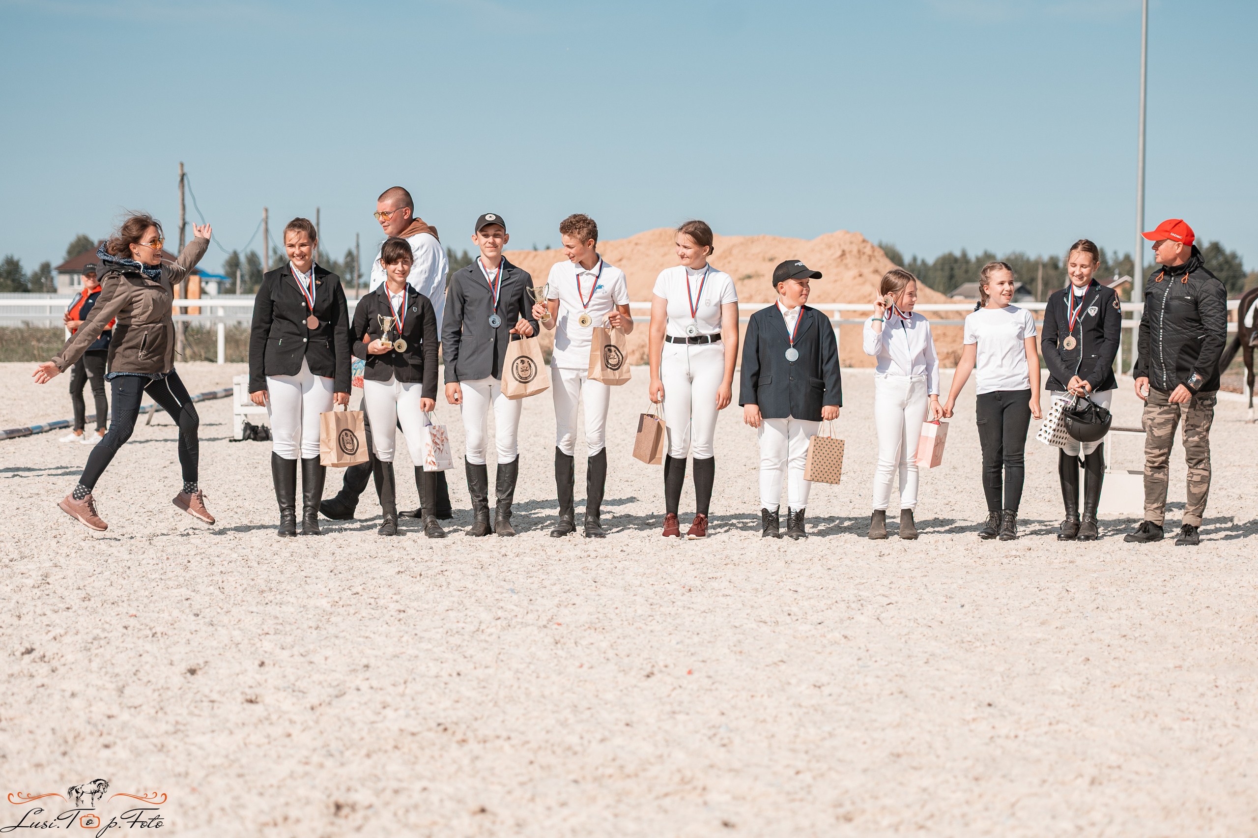 Открытая тренировка по выездке в КК Equipark. Конный и фотограф с животными в Твери Топталова Люся