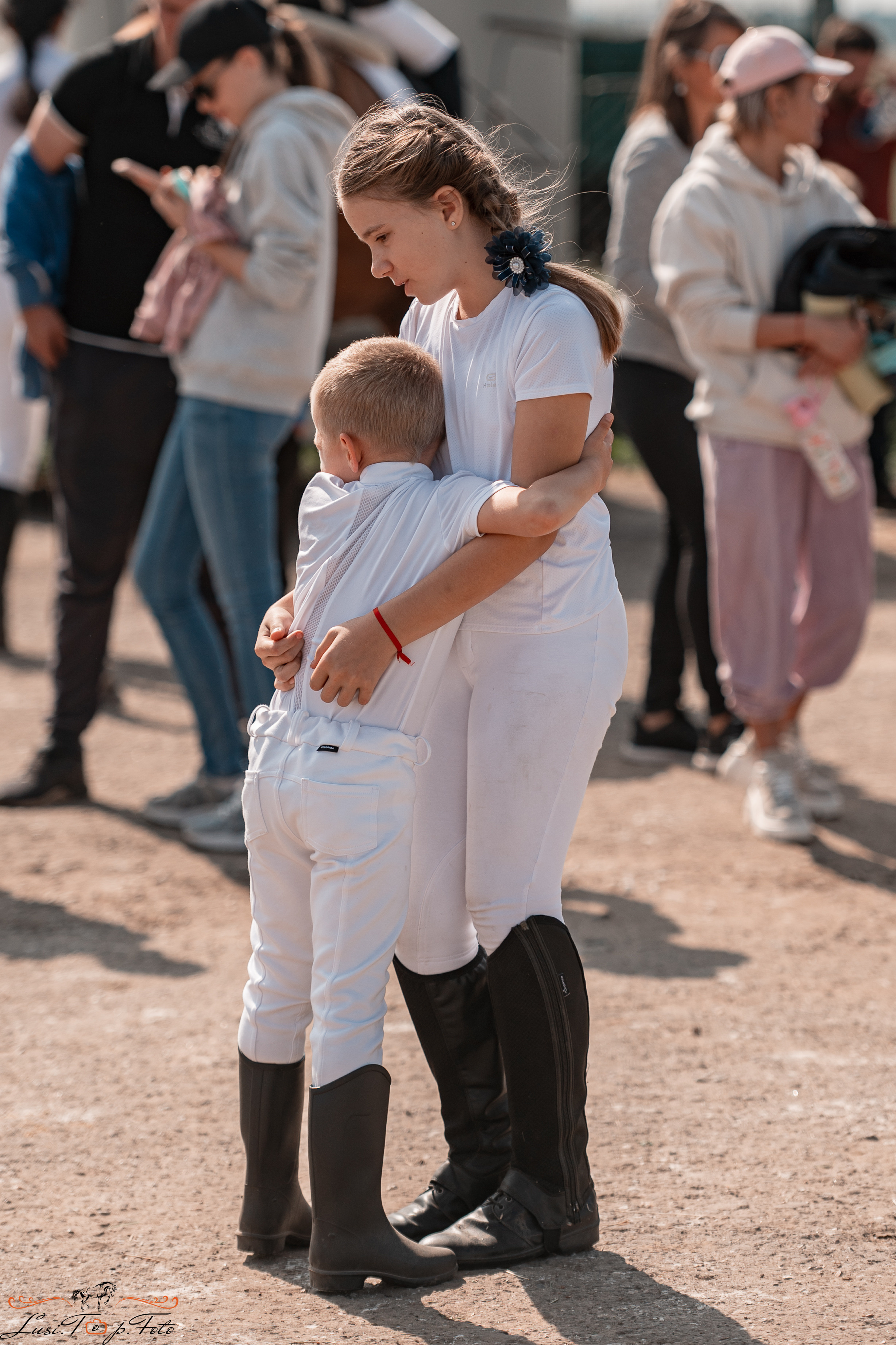 Открытая тренировка по конкуру в КК Equipark. Конный и фотограф с животными в Твери Топталова Люся