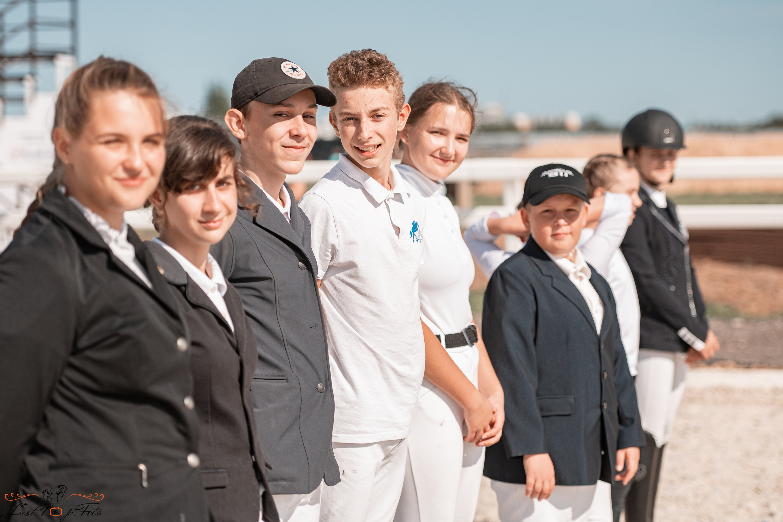 Открытая тренировка по выездке в КК Equipark. Конный и фотограф с животными в Твери Топталова Люся