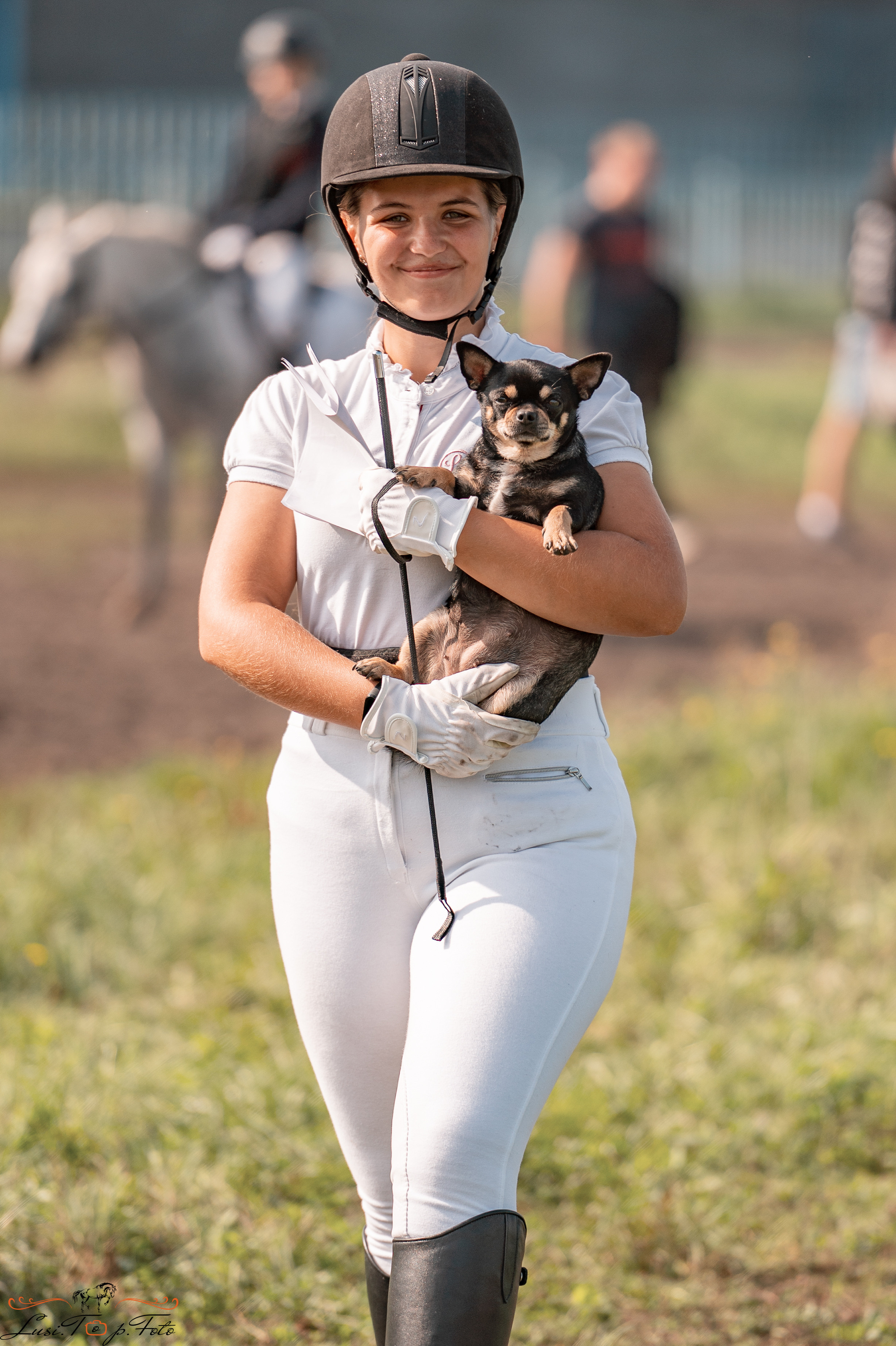 Турнир по выездке и конкуру памяти Н. Ю. Серовой (второй день — конкур). Конный и фотограф с животными в Твери Топталова Люся