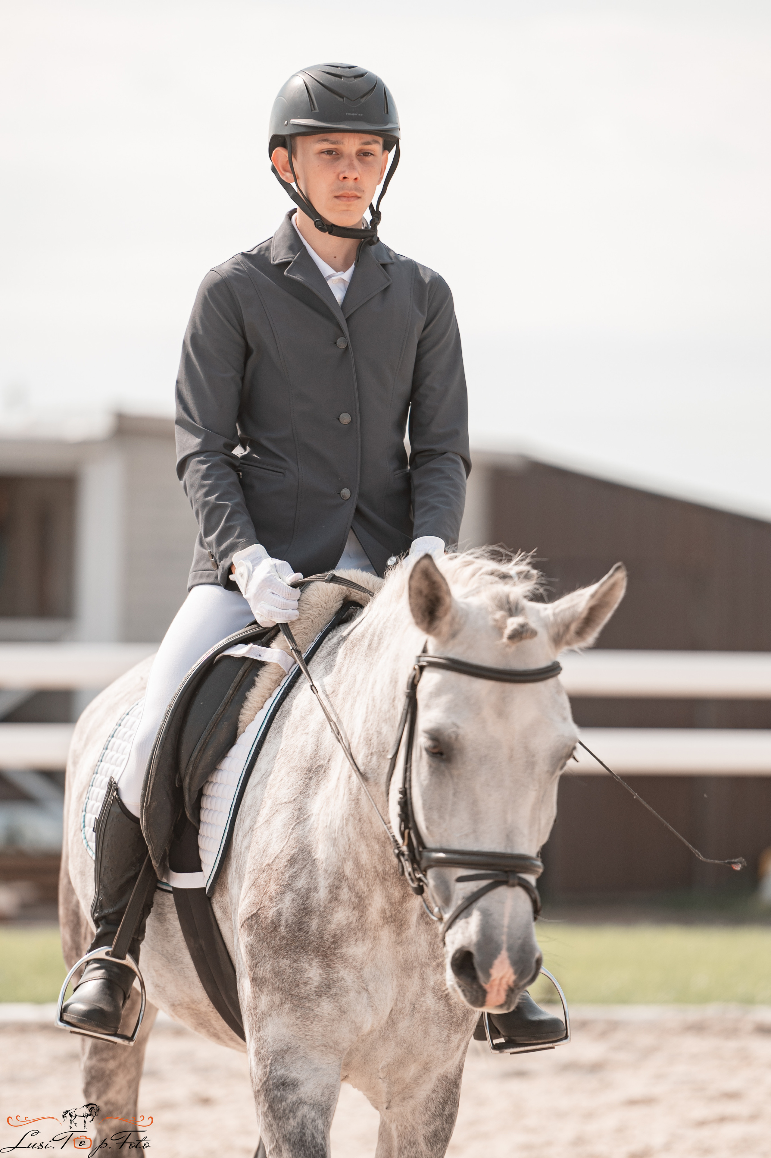 Открытая тренировка по выездке в КК Equipark. Конный и фотограф с животными в Твери Топталова Люся