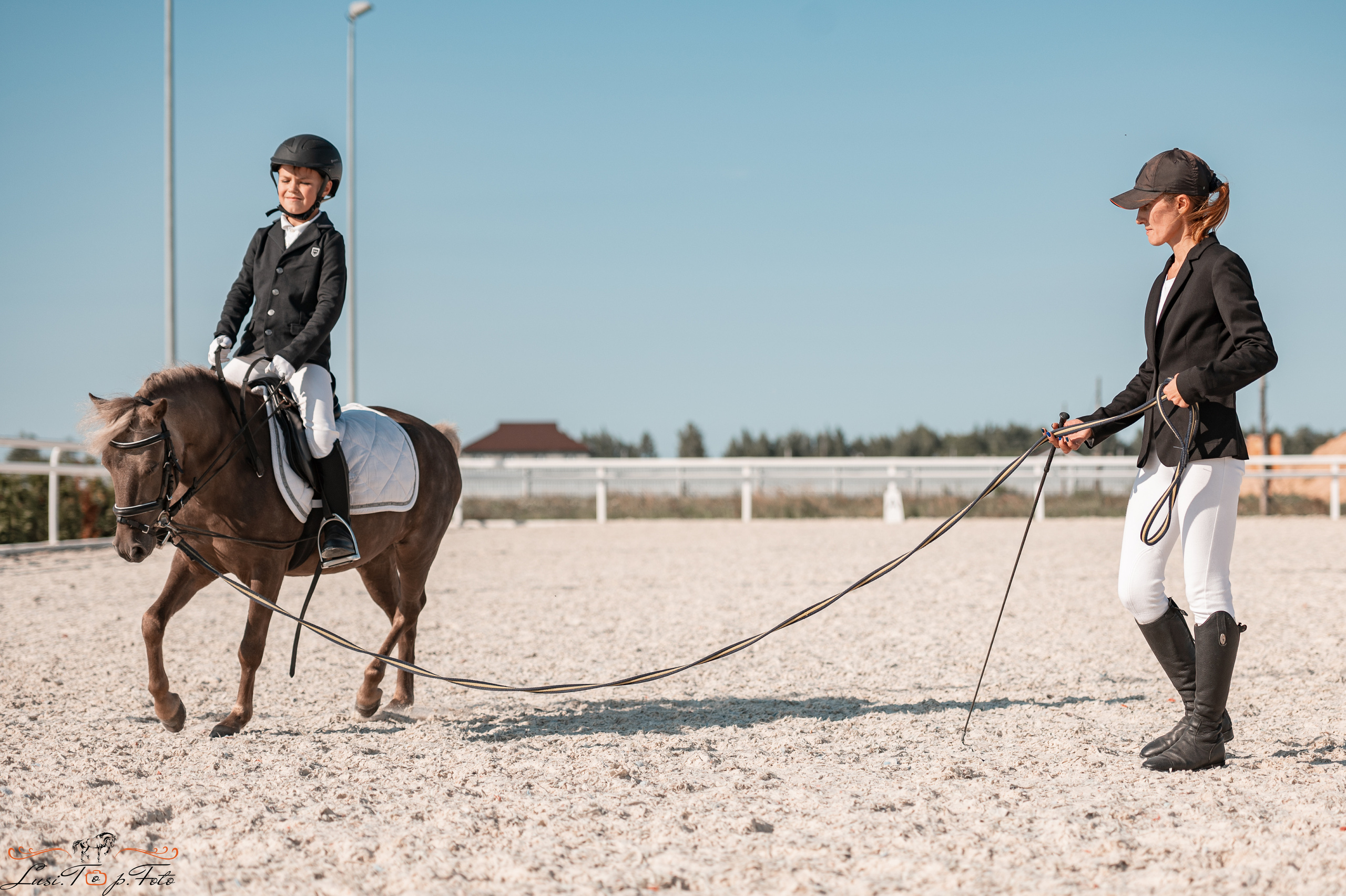 Открытая тренировка по выездке в КК Equipark. Конный и фотограф с животными в Твери Топталова Люся
